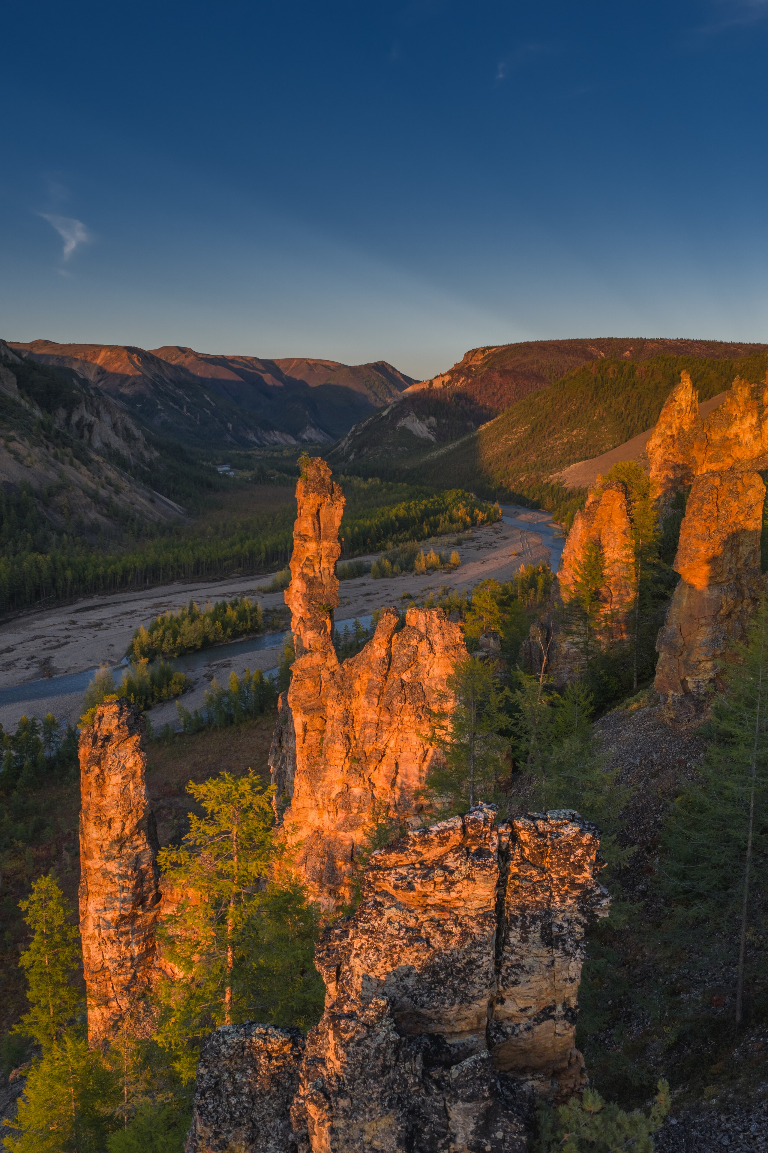 Неизвестная Колыма: Хетинские столбы и Эликчанские озера