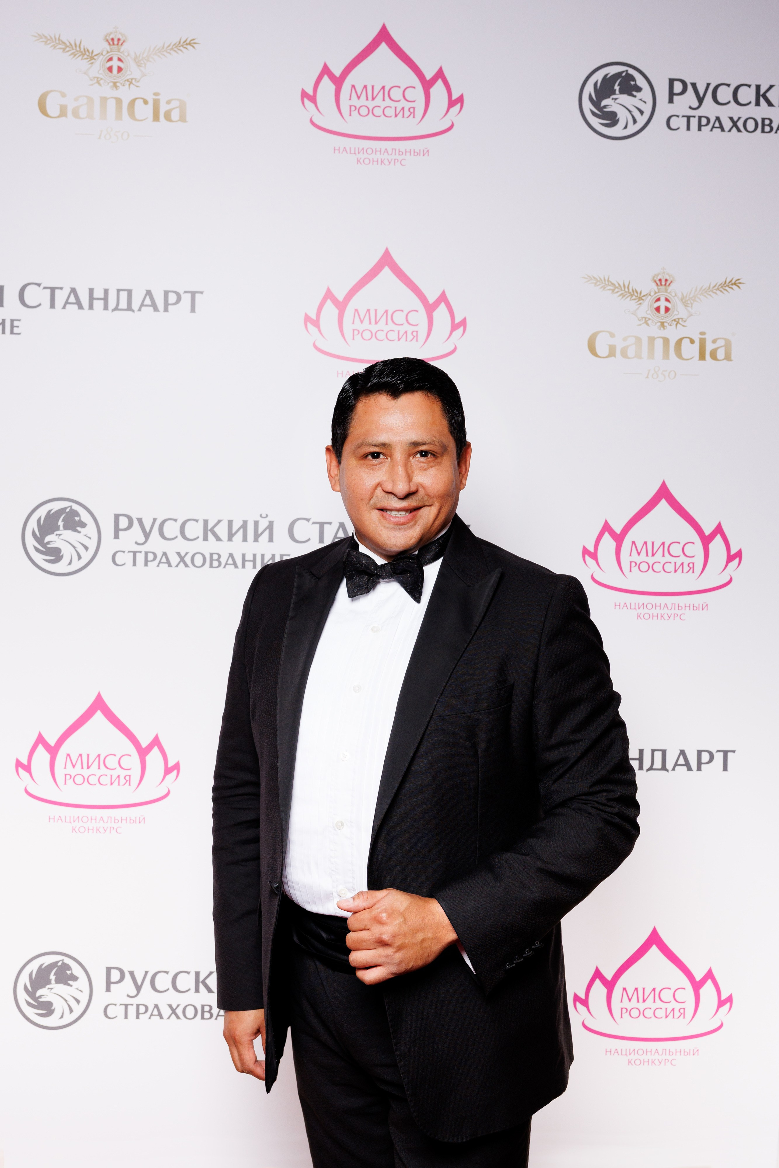 Красная дорожка конкурса красоты Мисс Россия 2025 — фотоотчет от Евгения Новикова. Репортажный фотограф в Москве Евгений Новиков