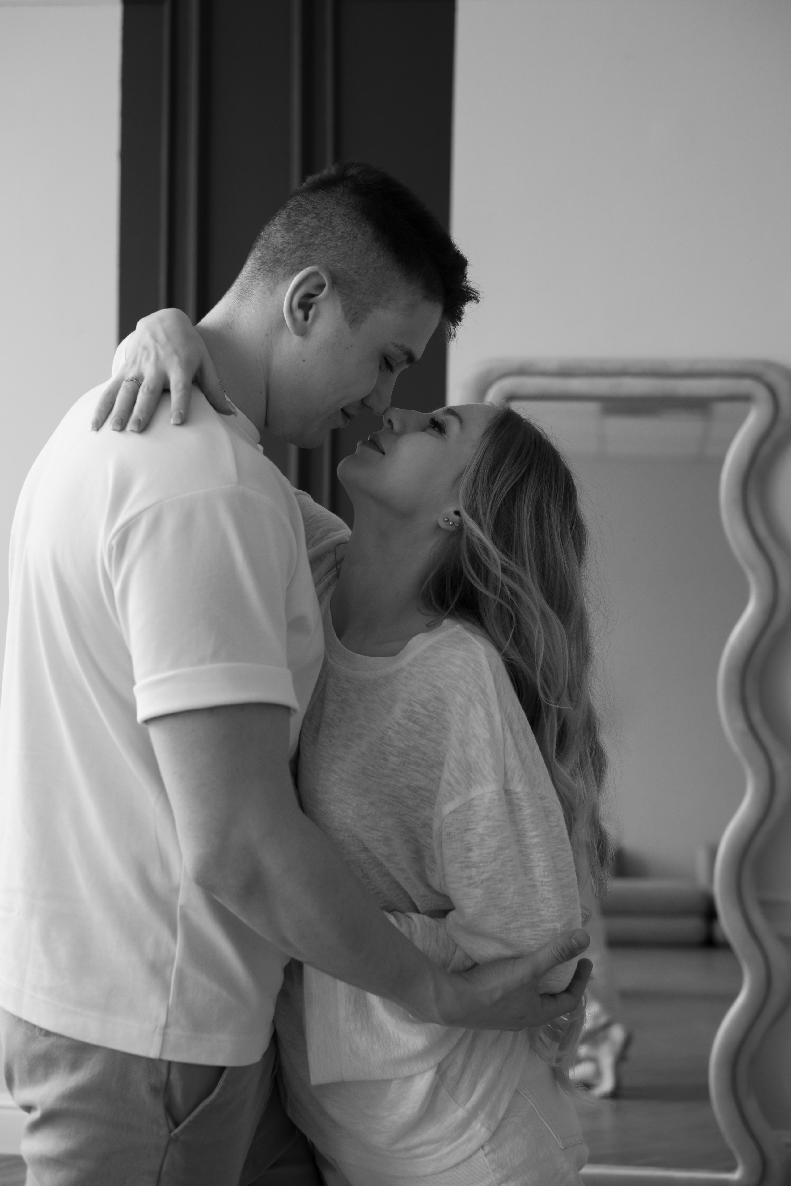 Алина и Денис. Фотограф в Москве. Женский и мужской портрет, лавстори (love story)