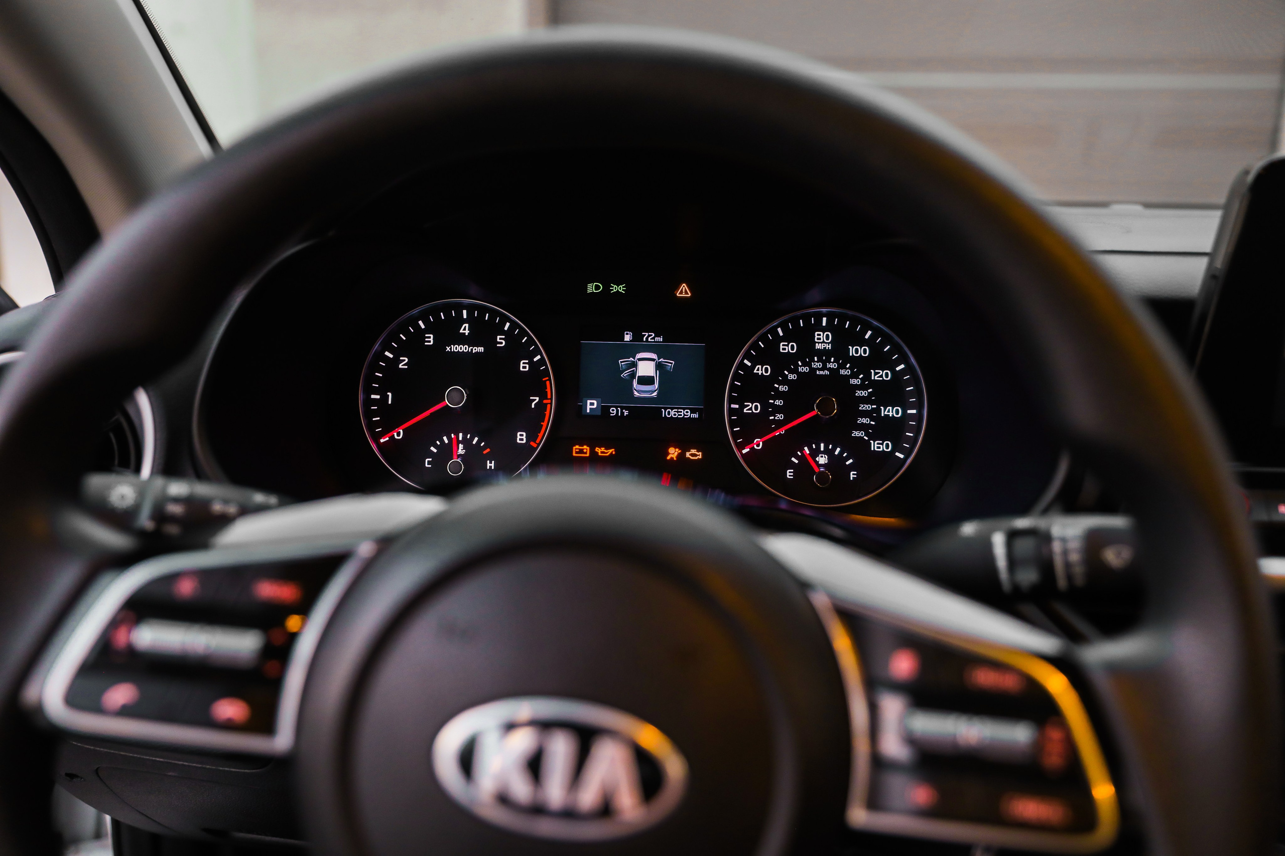 АВТО. Photographer Viktoriya Markushina «My world throug»