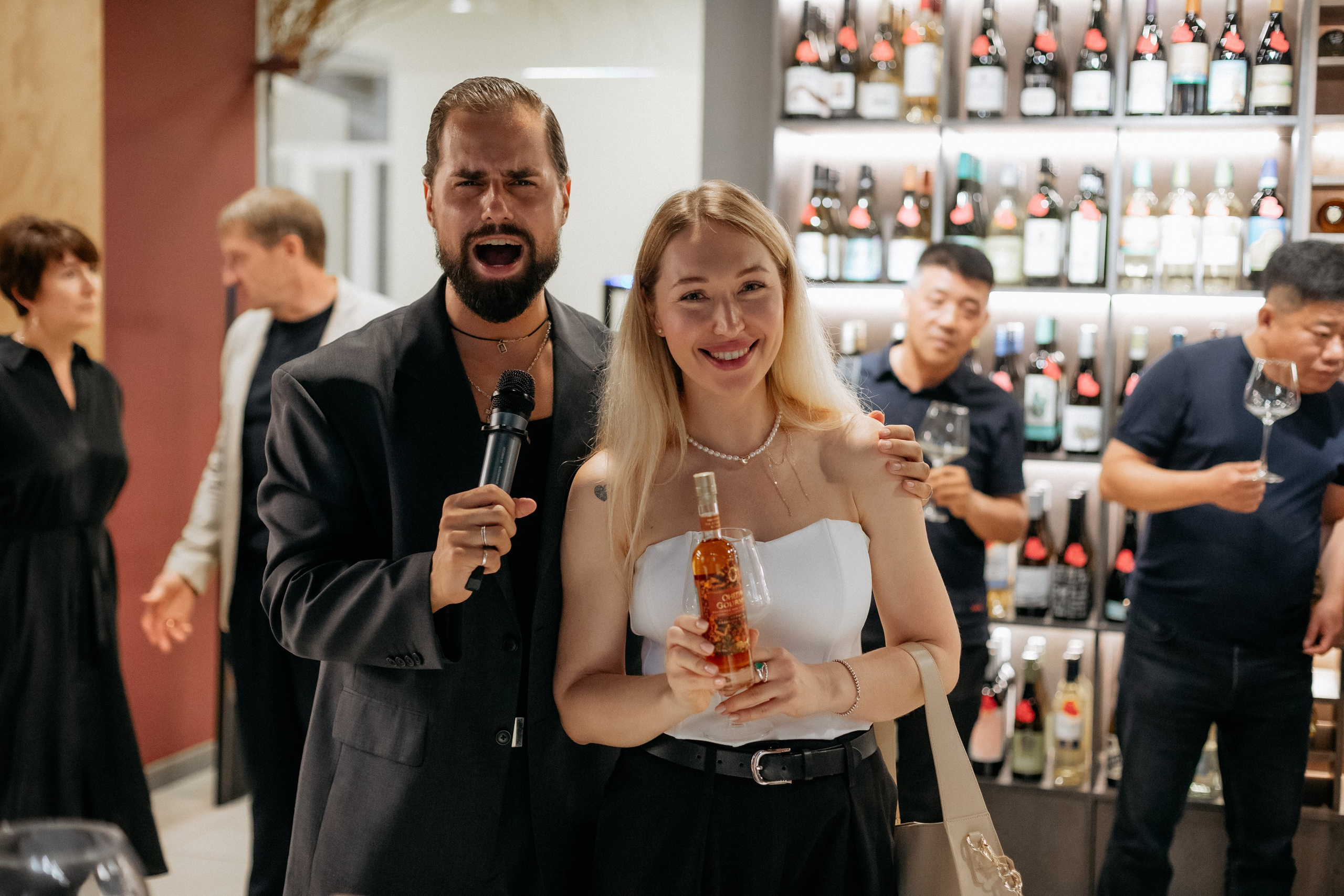 BY SIMPLE ВИНОТЕКА — ОТКРЫТИЕ. СВОИ. ФОТООТЧЕТЫ-СОБЫТИЯ-МЕСТА