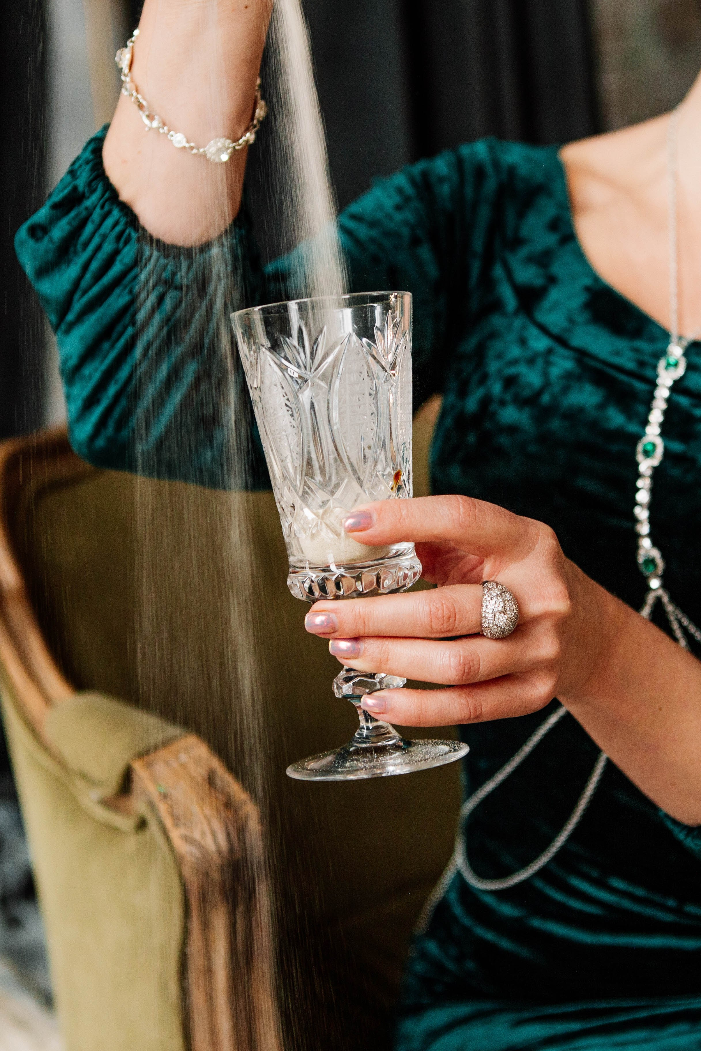 ЛЮСТРЫ. Репортажный фотограф Москва (детские праздники, квизы, концерты, дни рождения, свадьбы)