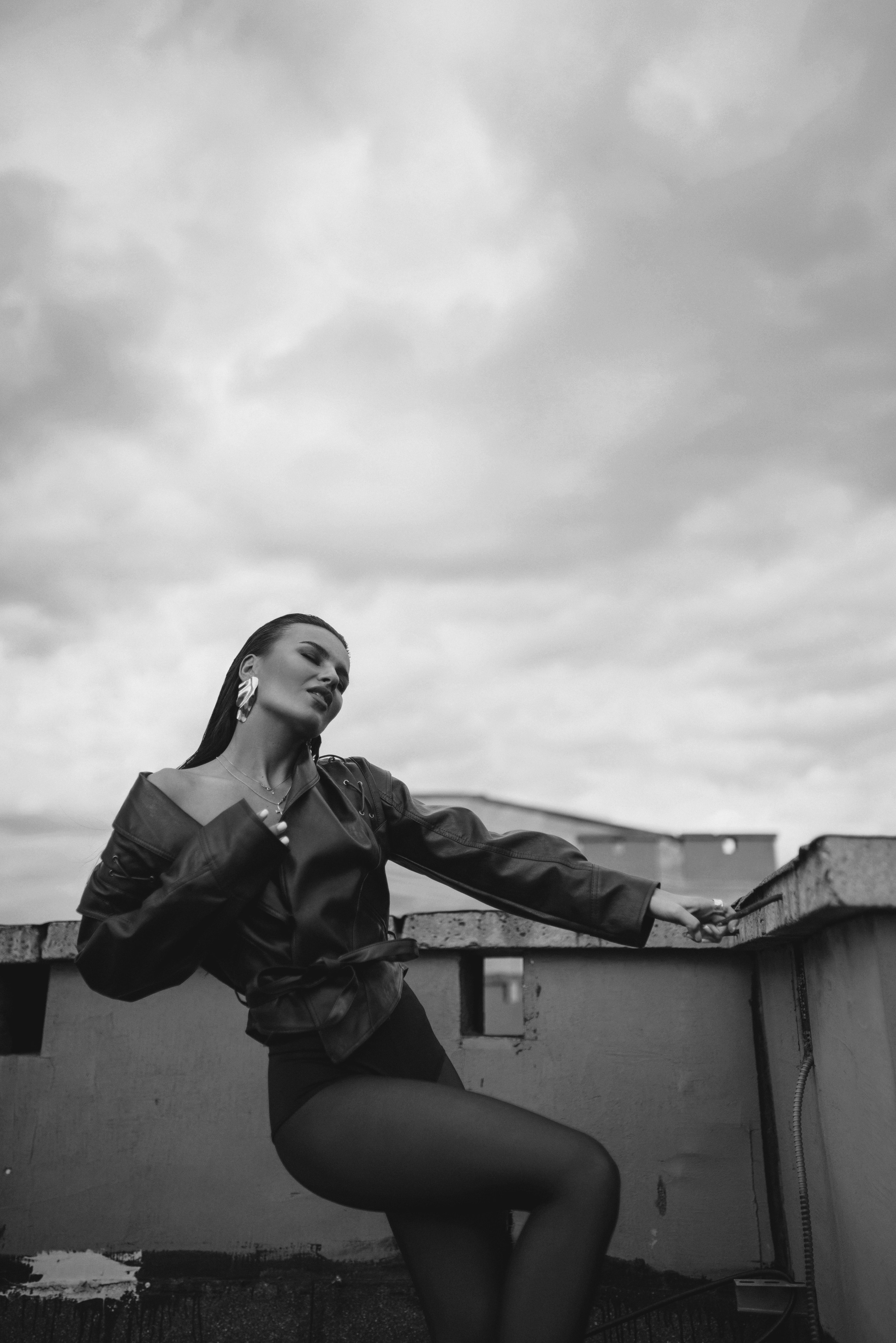 Фотосессия в Новосибирске: Сексуальный образ на крыше с видом на реку |Дарья Едапина. Фотограф Дарья Едапина Новосибирск