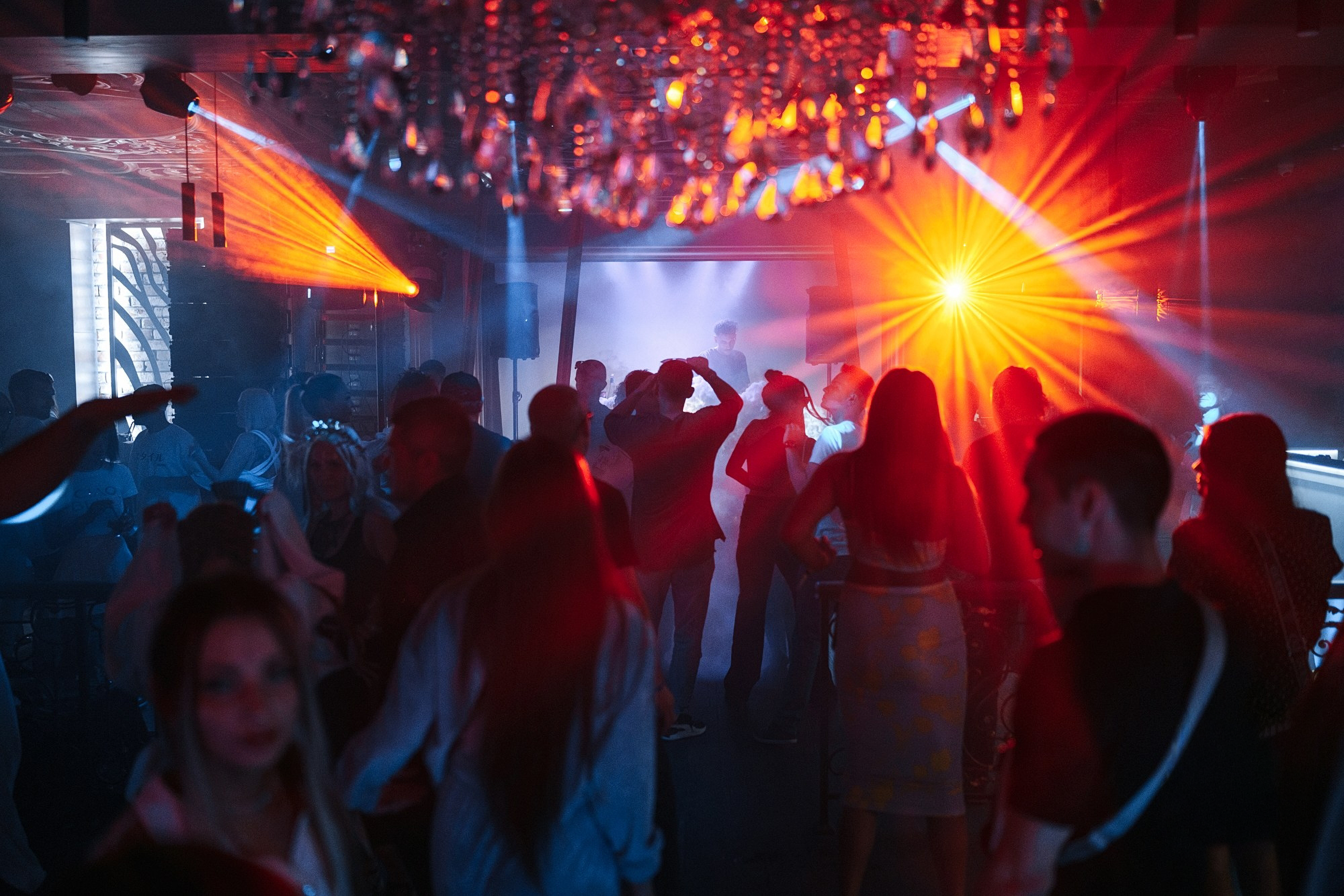Фоторепортаж Decadance Room — ночные вечеринки в Казани. Максим Козлов — фотограф в Казани | Репортаж, бизнес-контент, фуд-фото
