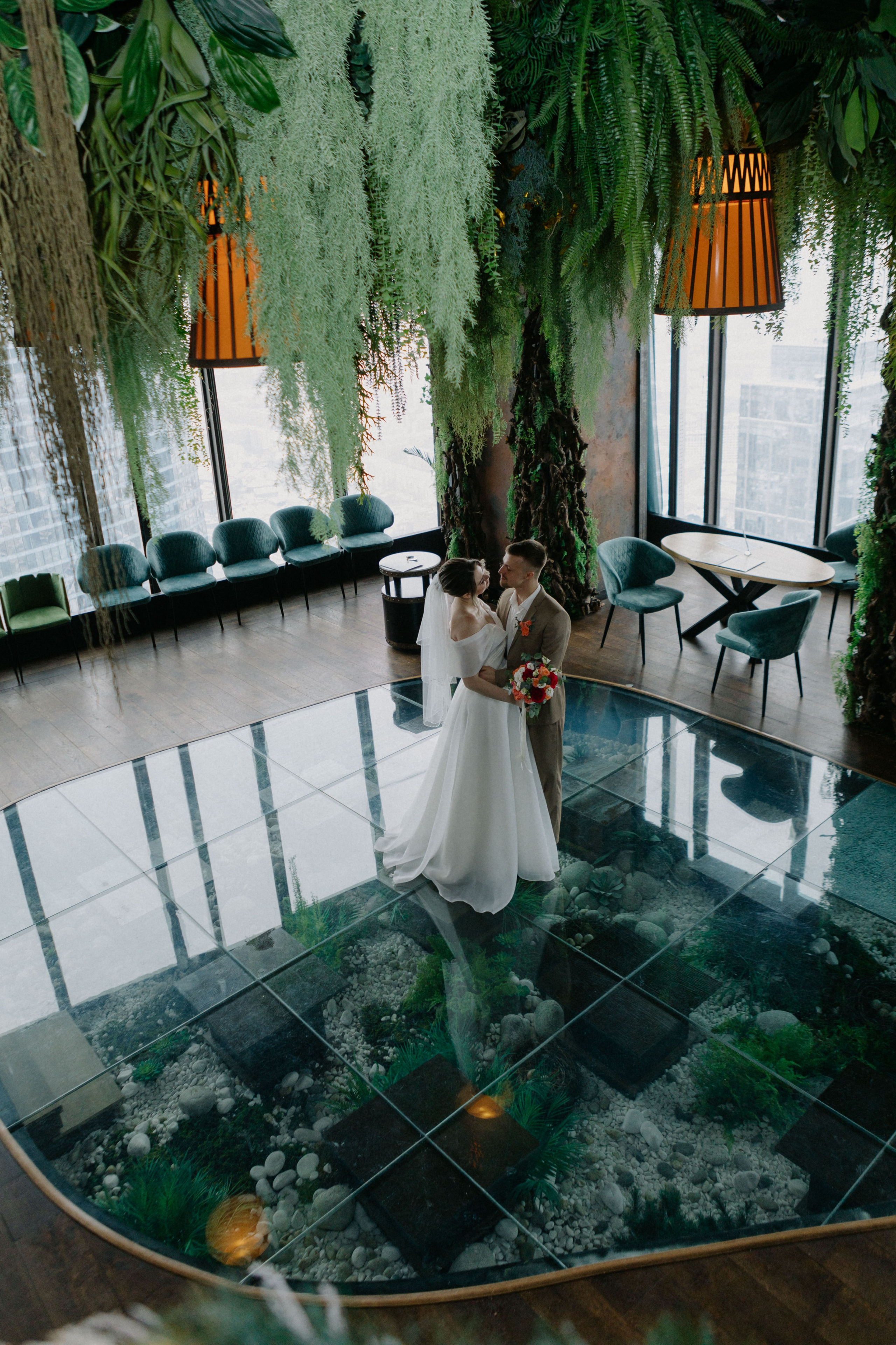 Ксюша и Илья. Утро в отеле роспись в Birds. Свадебный и портретный фотограф в Москве Анастасия Масюк