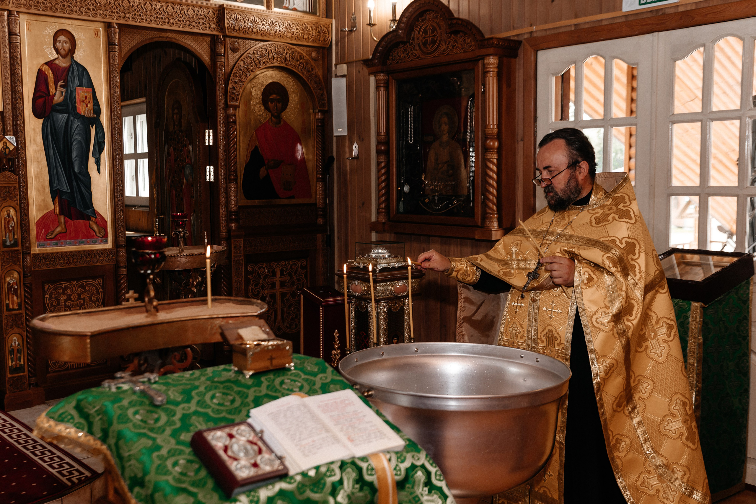 Крещение Георгия (конфиденциальное). Семейный фотограф Минск Усова Ольга