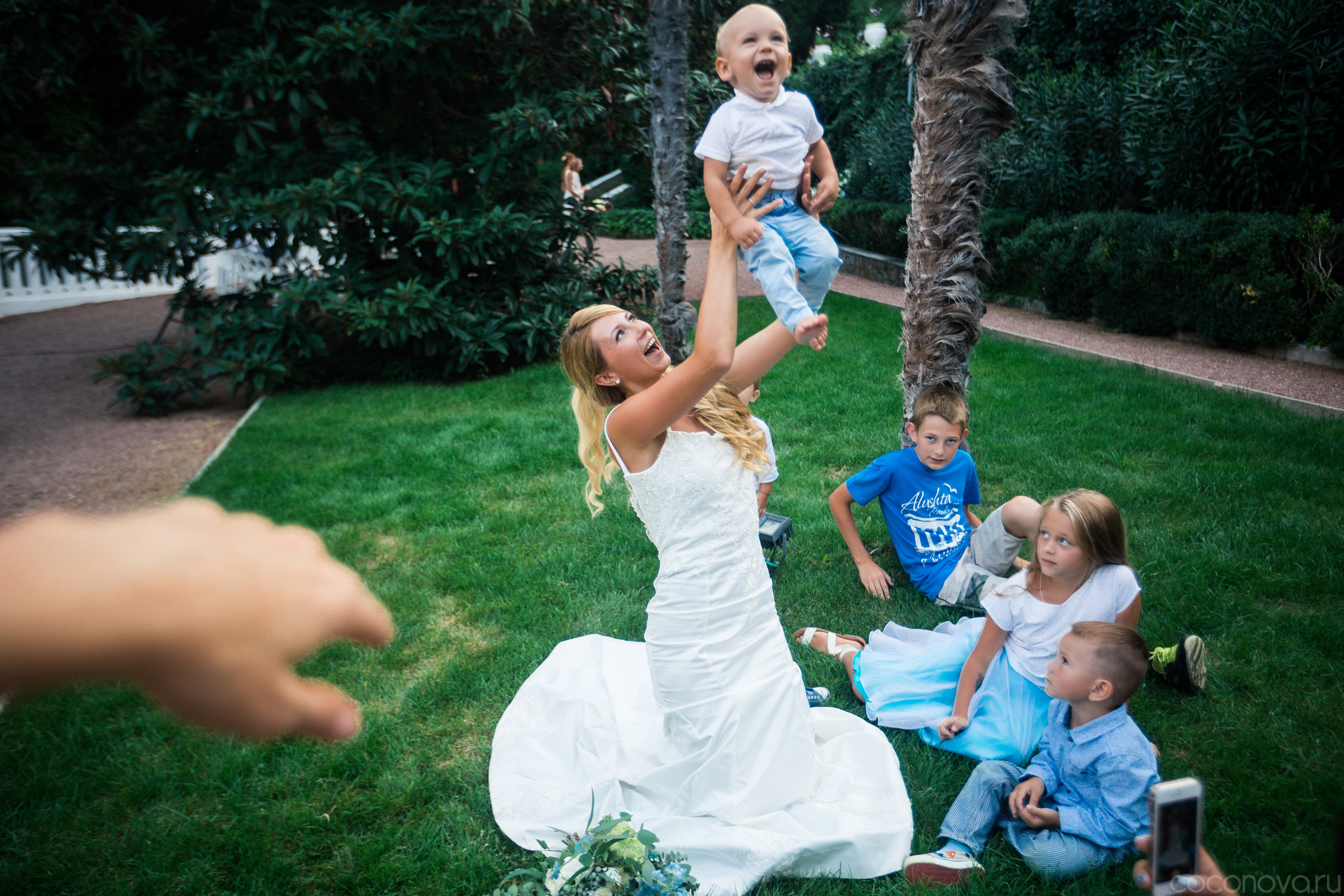 Wedding by the Sea. Valeria Coconova Photographer Italy Como Milan