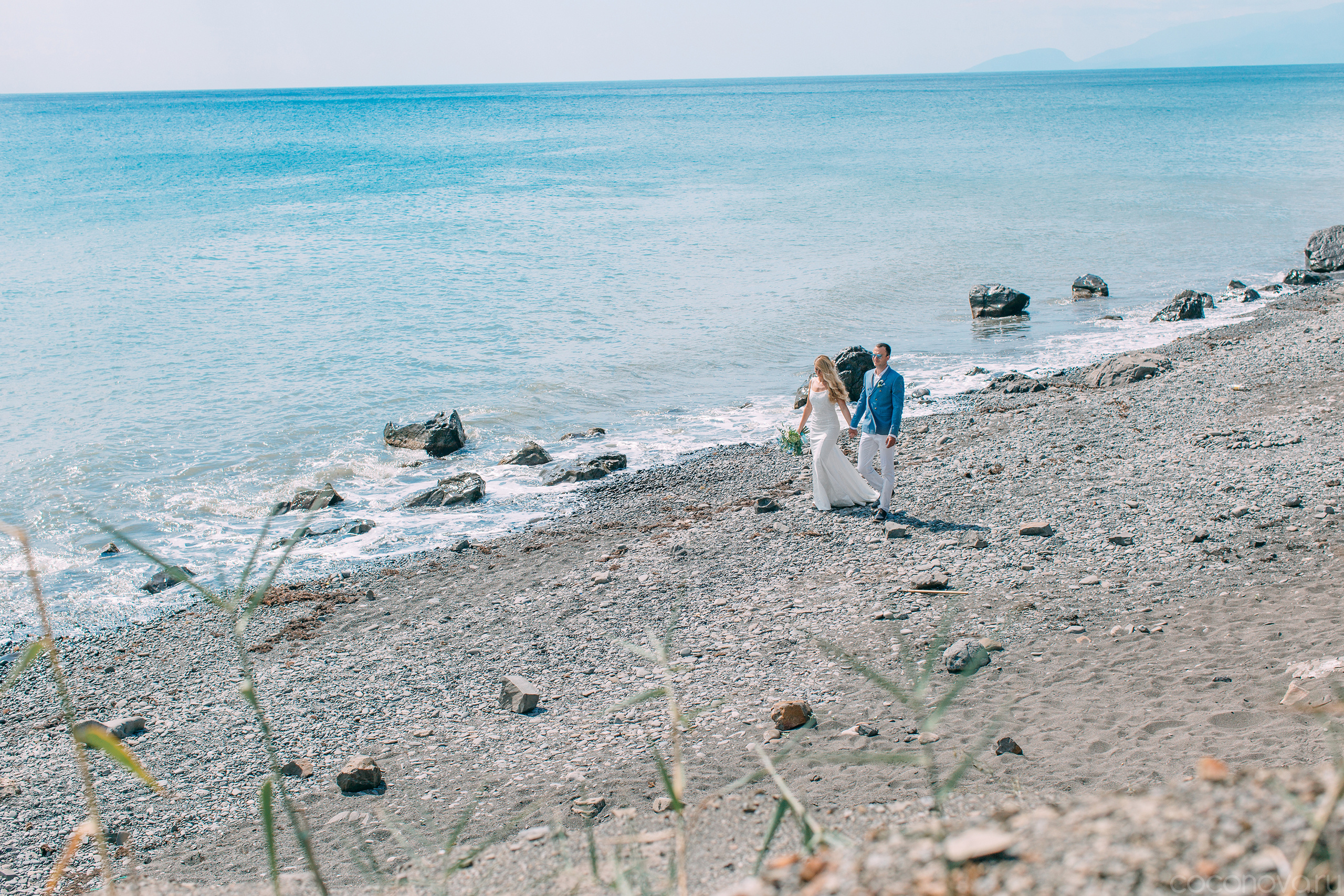 Wedding by the Sea. Valeria Coconova Photographer Italy Como Milan