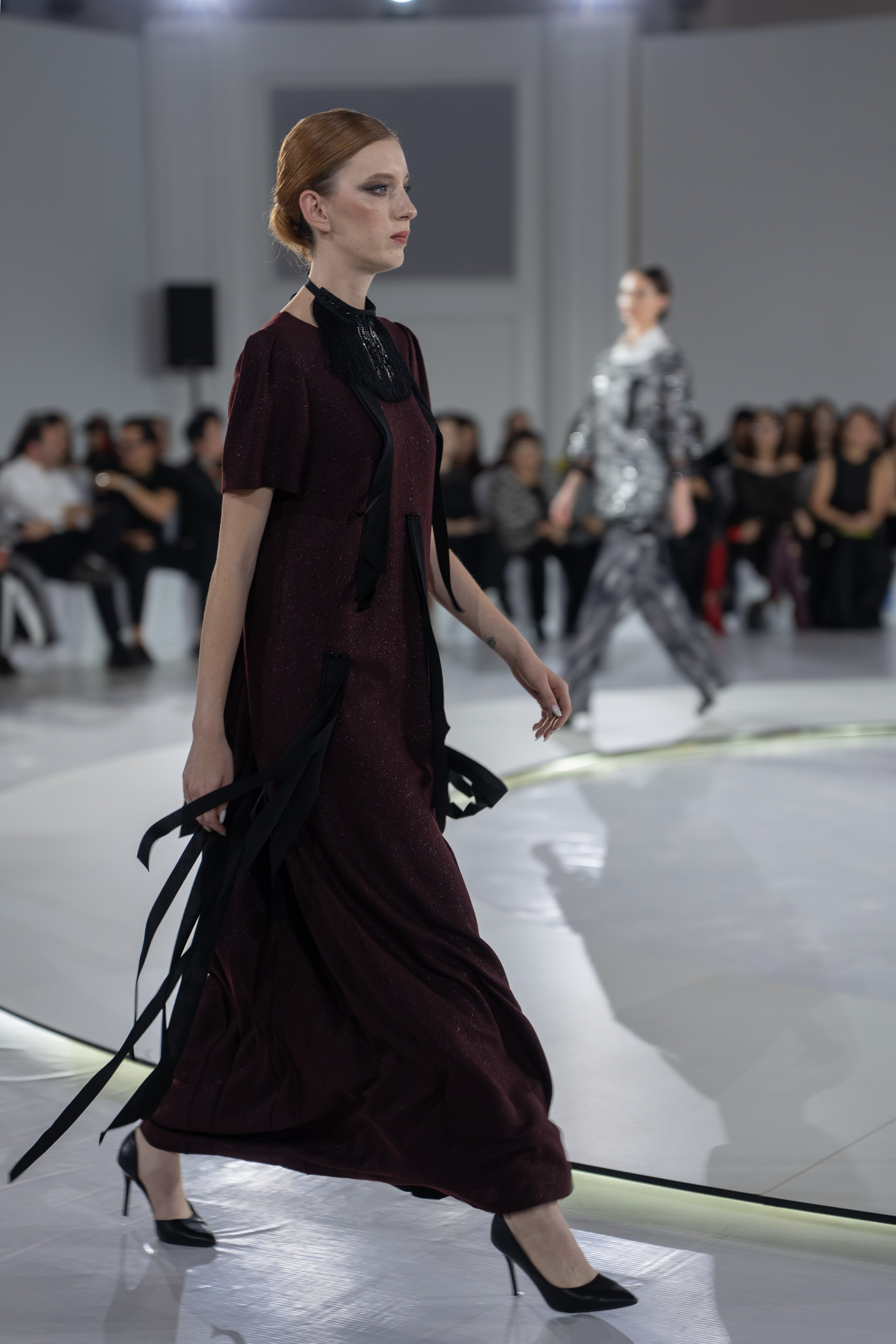 Дизайнер Yerlan Zholdas bek. Сайт Алматинского НЮ АРТ, будуар и фэшн фотографа Дениса Карпенко