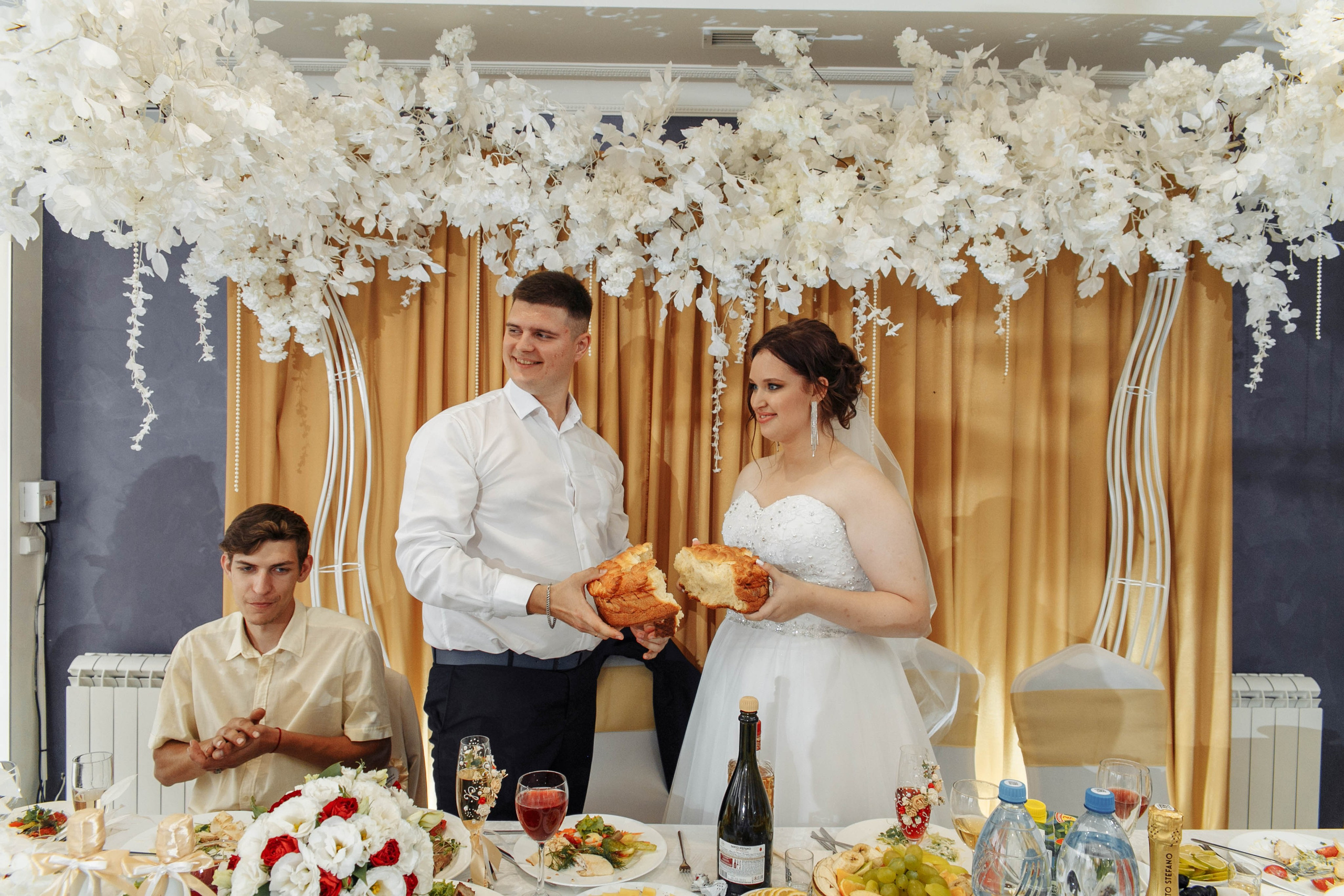 Татьяна и Виктор: настоящая русская свадьба. Событийный фотограф Максим Бескоровайновнов