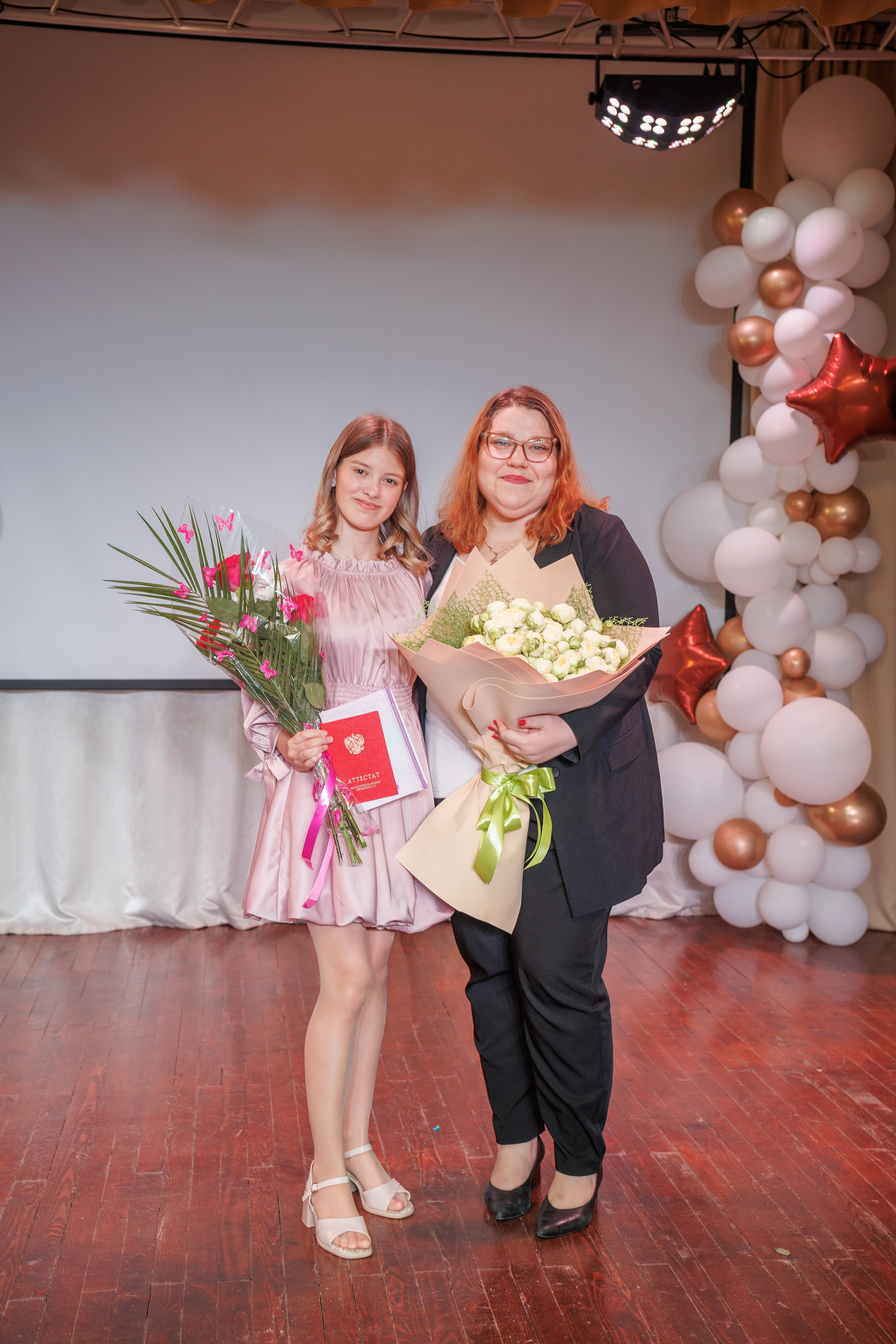 Вручение аттестатов. Свадебный и семейный фотограф в Новосибирске Ирина Дорошкова