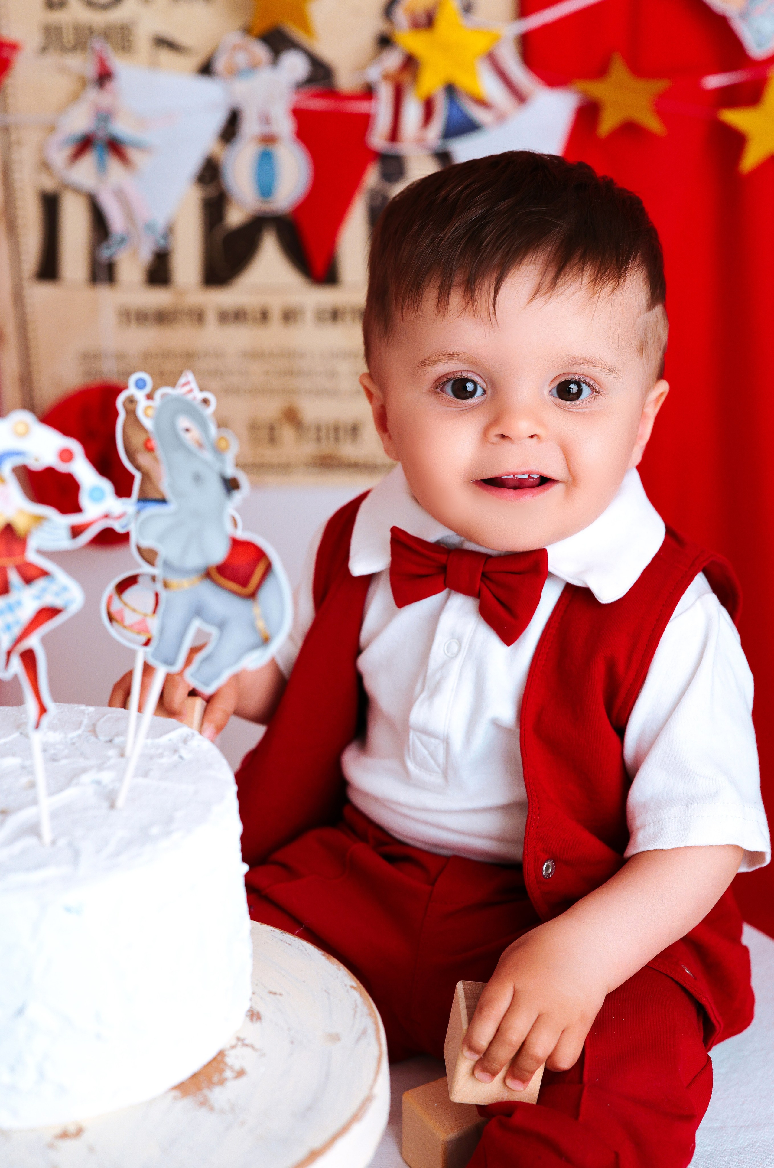 Студия MOMS. Добро пожаловать в мир моего творчества! Меня зовут Аня! Я детский и семейный фотораф!