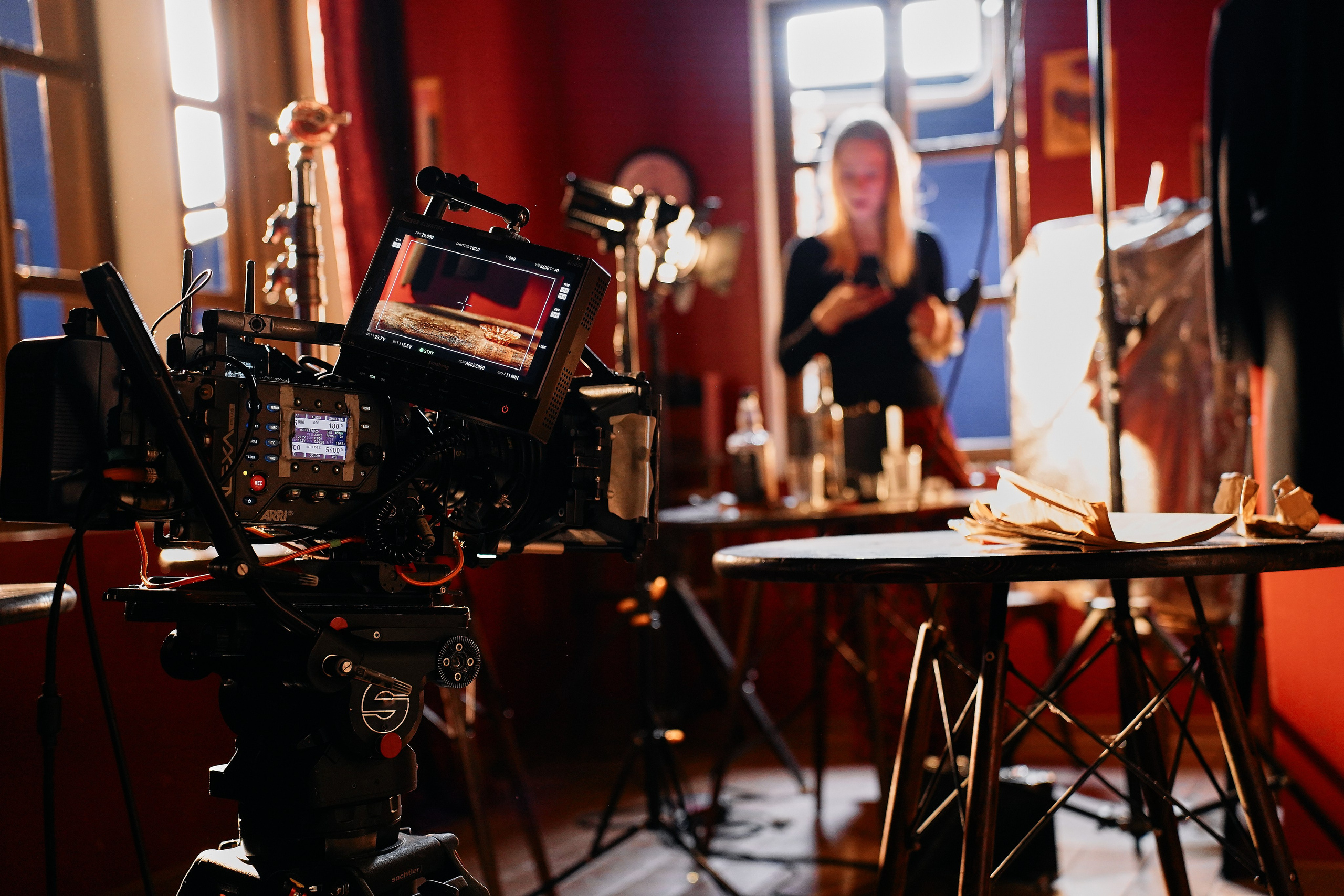 БЭКИ со съемок. Фотограф