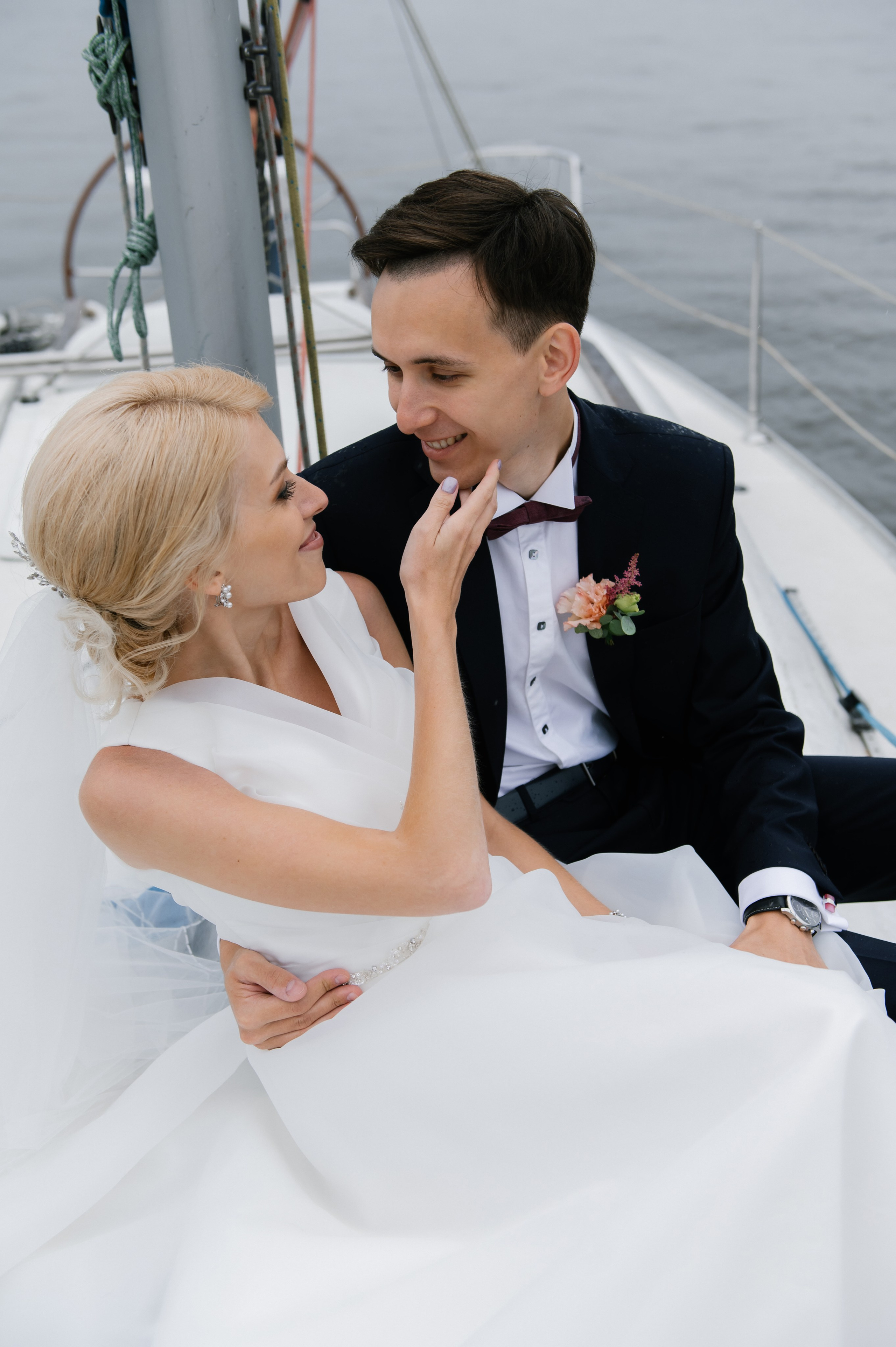 Свадебная фотосессия в яхт-клубе. Семейный и свадебный фотограф в Москве Татьяна Николаева