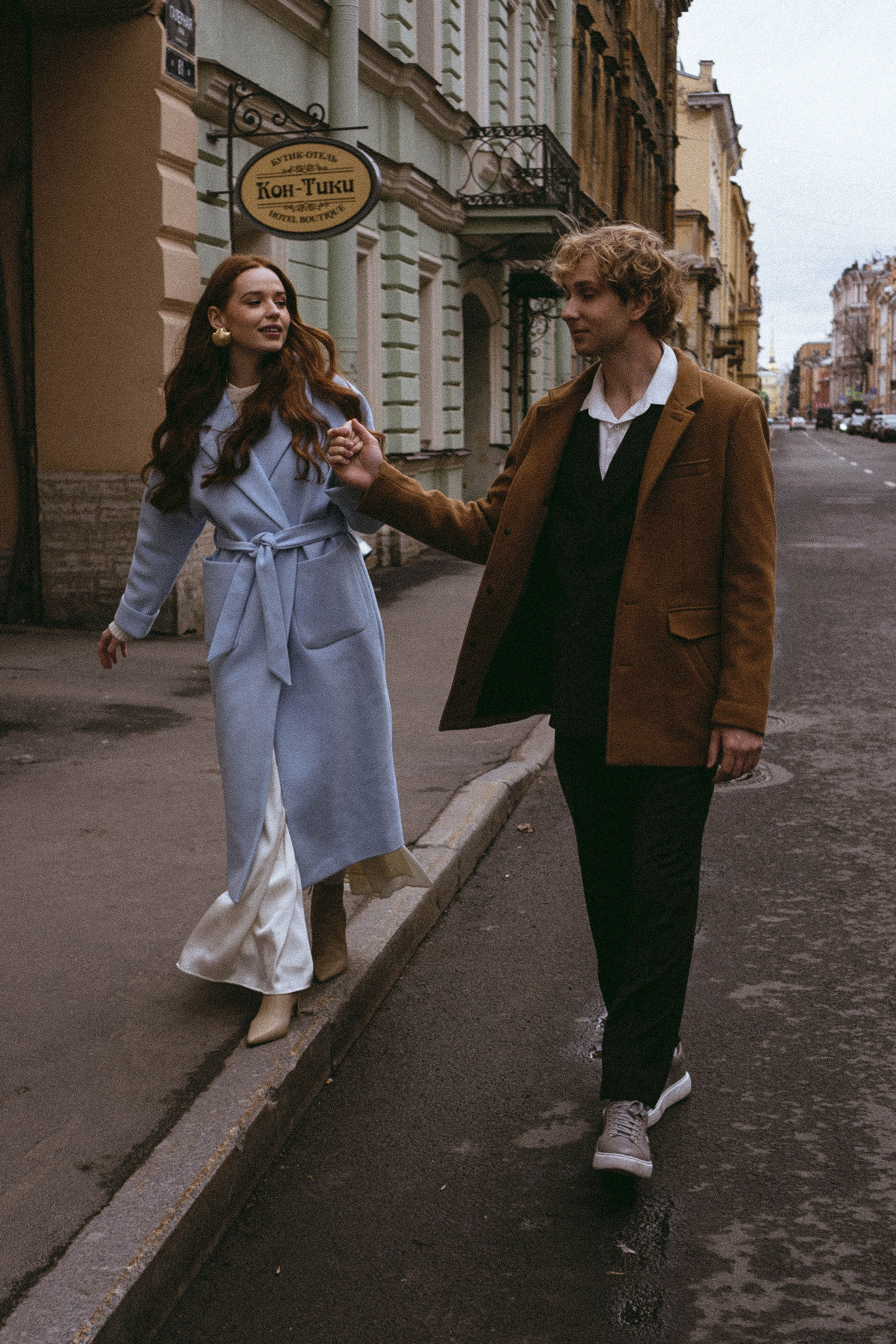 СВАДЕБНАЯ ПРОГУЛКА ПО ПЕТРОГРАДКЕ ВЕСНОЙ (ФОТОСЕССИИЯ ПАРЫ СВАДЕБНАЯ). Профессиональный фотограф, Санкт-Петербург — Виктория Богомолова