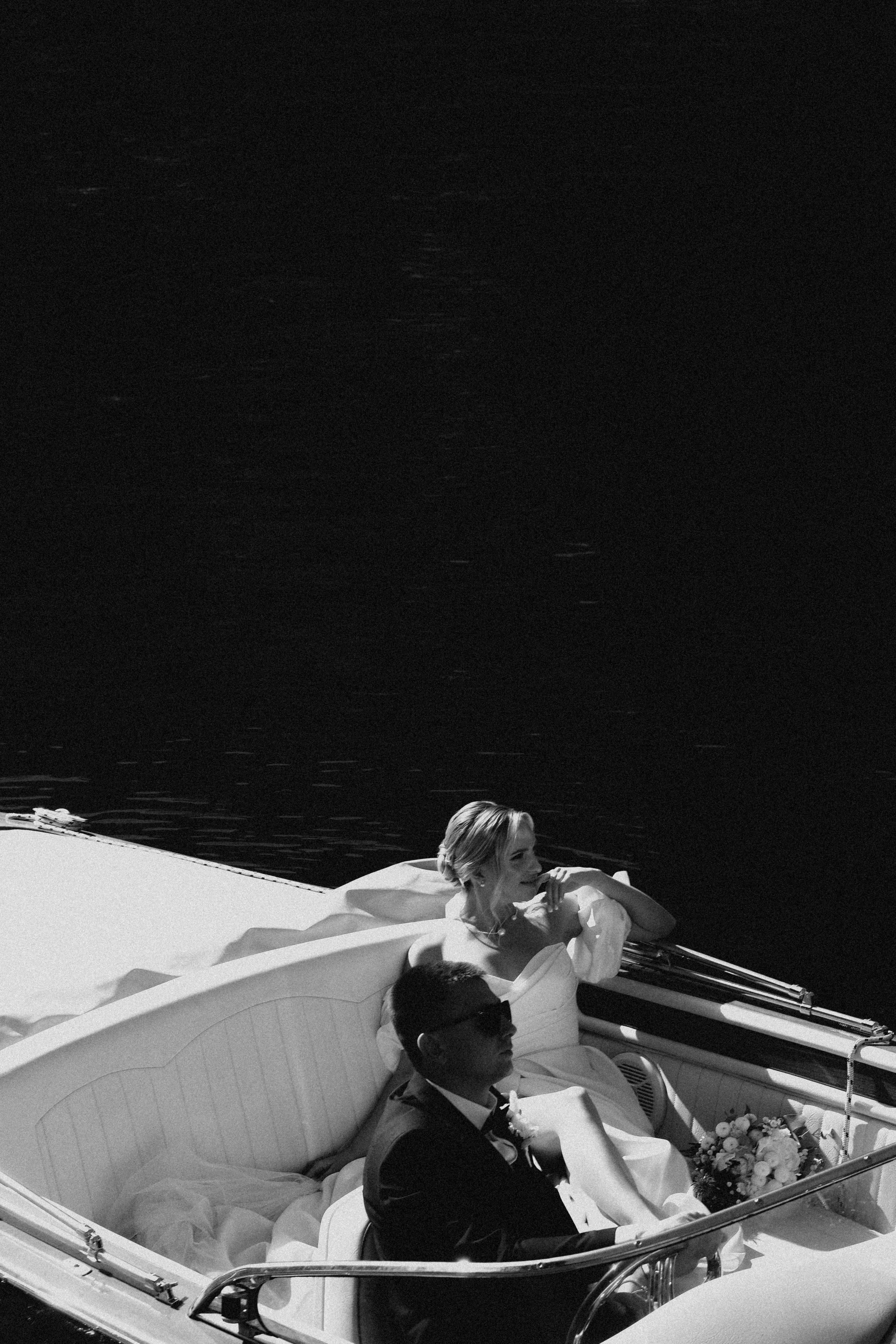 СВАДЕБГНАЯ ПРОГУЛКА ПО КАНАЛ САНКТ-ПЕТЕРБУРГА НА КАТЕРЕ. Профессиональный фотограф, Санкт-Петербург — Виктория Богомолова