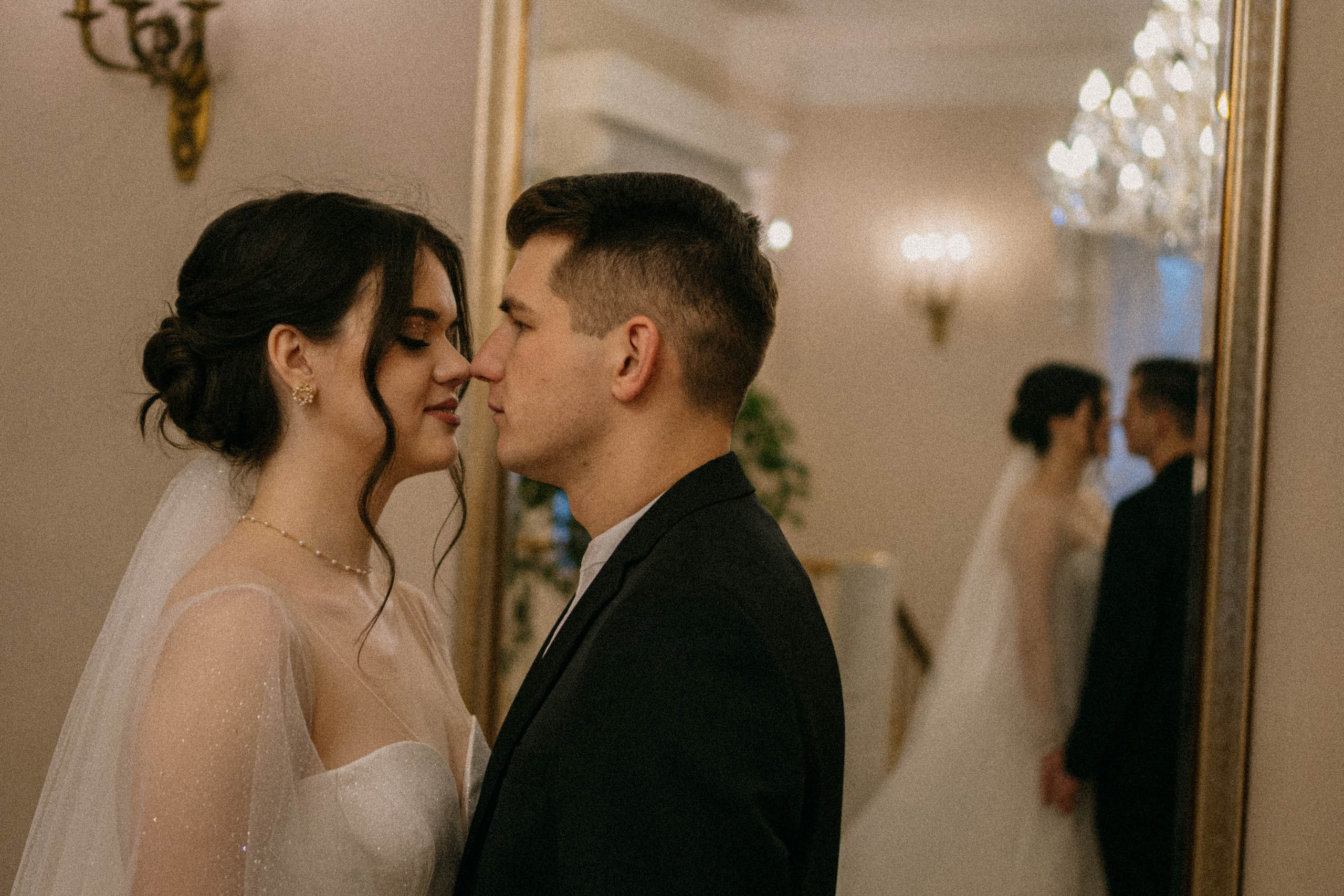 СВАДЕБНАЯ СЬЕМКА ПАРЫ В ГОРОДЕ ПУШКИН В ПАРКЕ ЕКАТЕРИНЕНСКОМ В НОЯБРЕ. Профессиональный фотограф, Санкт-Петербург — Виктория Богомолова