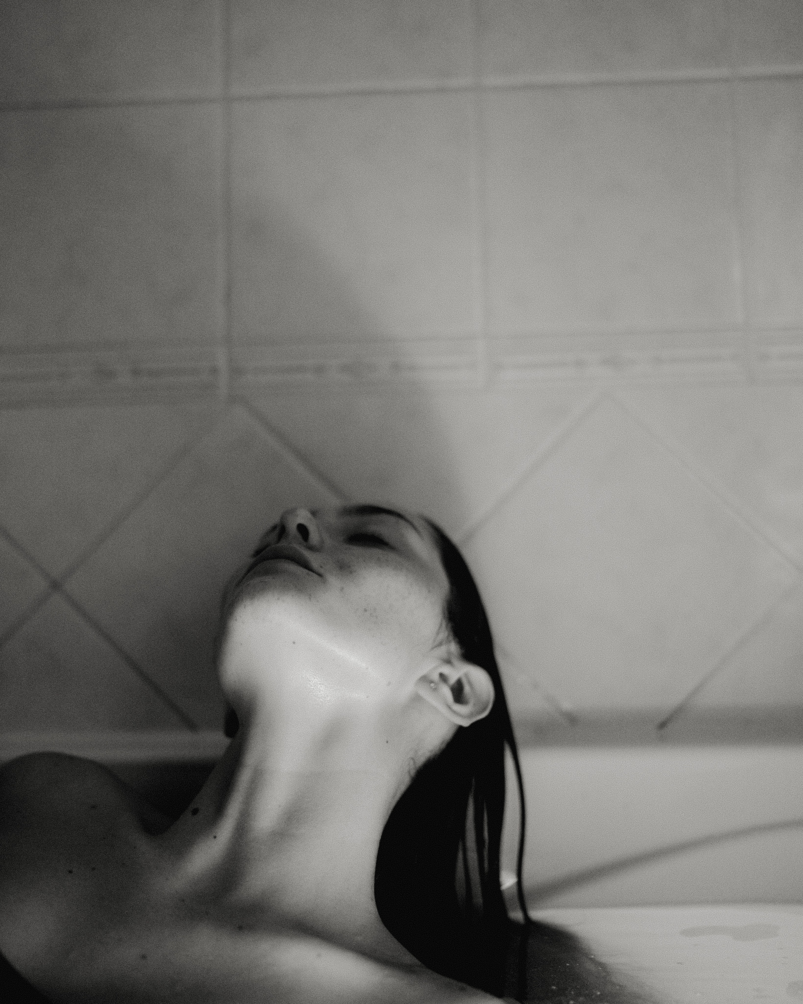 Софья в ванной. Чувственный фотограф в Санкт-Петербурге Пятнова Ксения