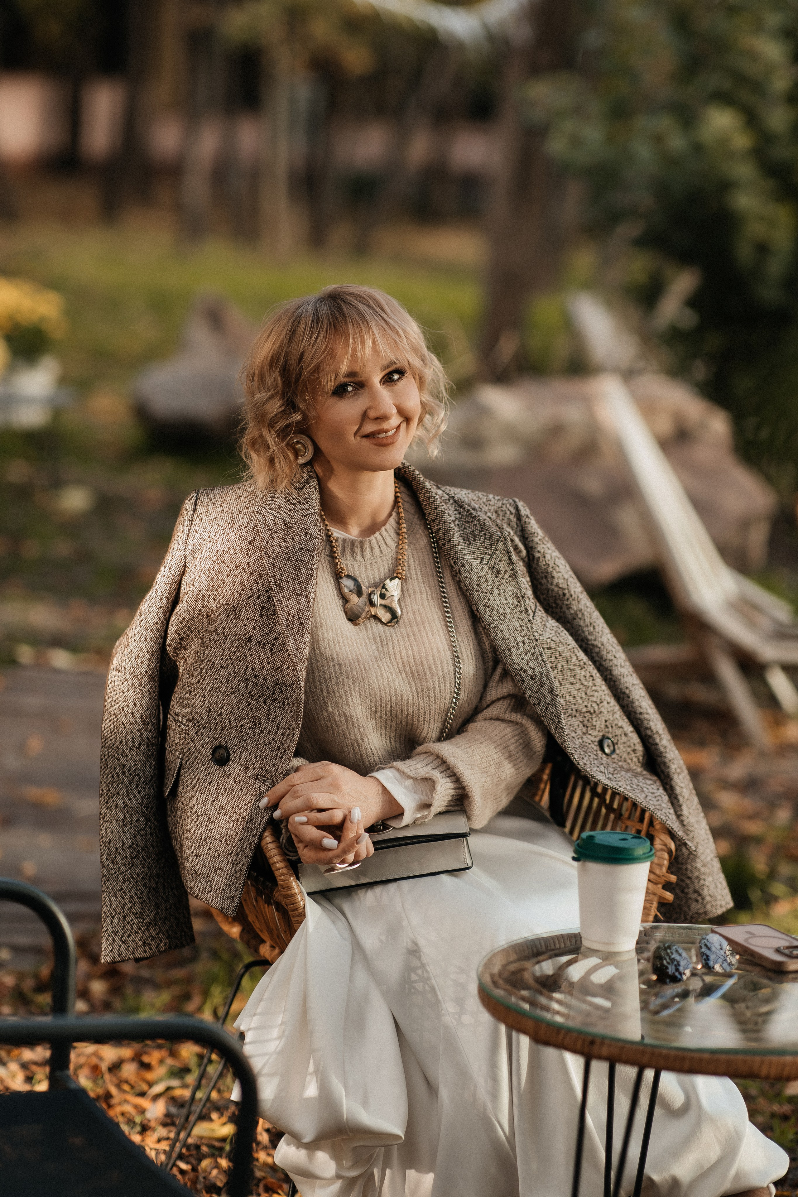 Маша и осень