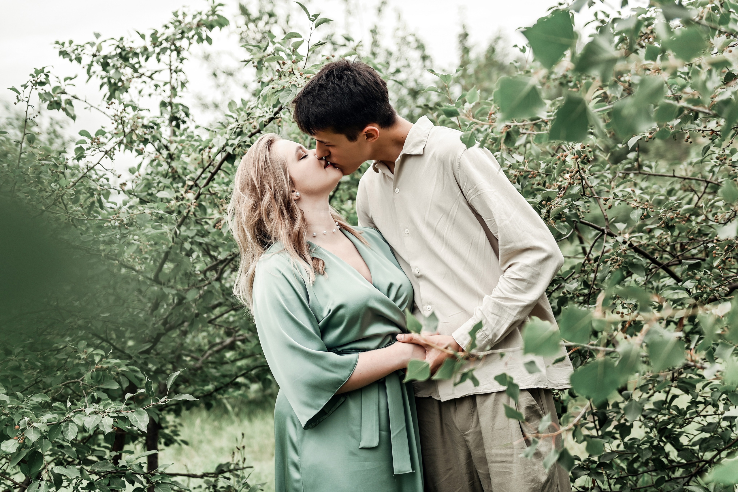 Love story прогулка вместе с песиком))). Свадебный, семейный, детский, контент фотограф в Омске Максим Ильин