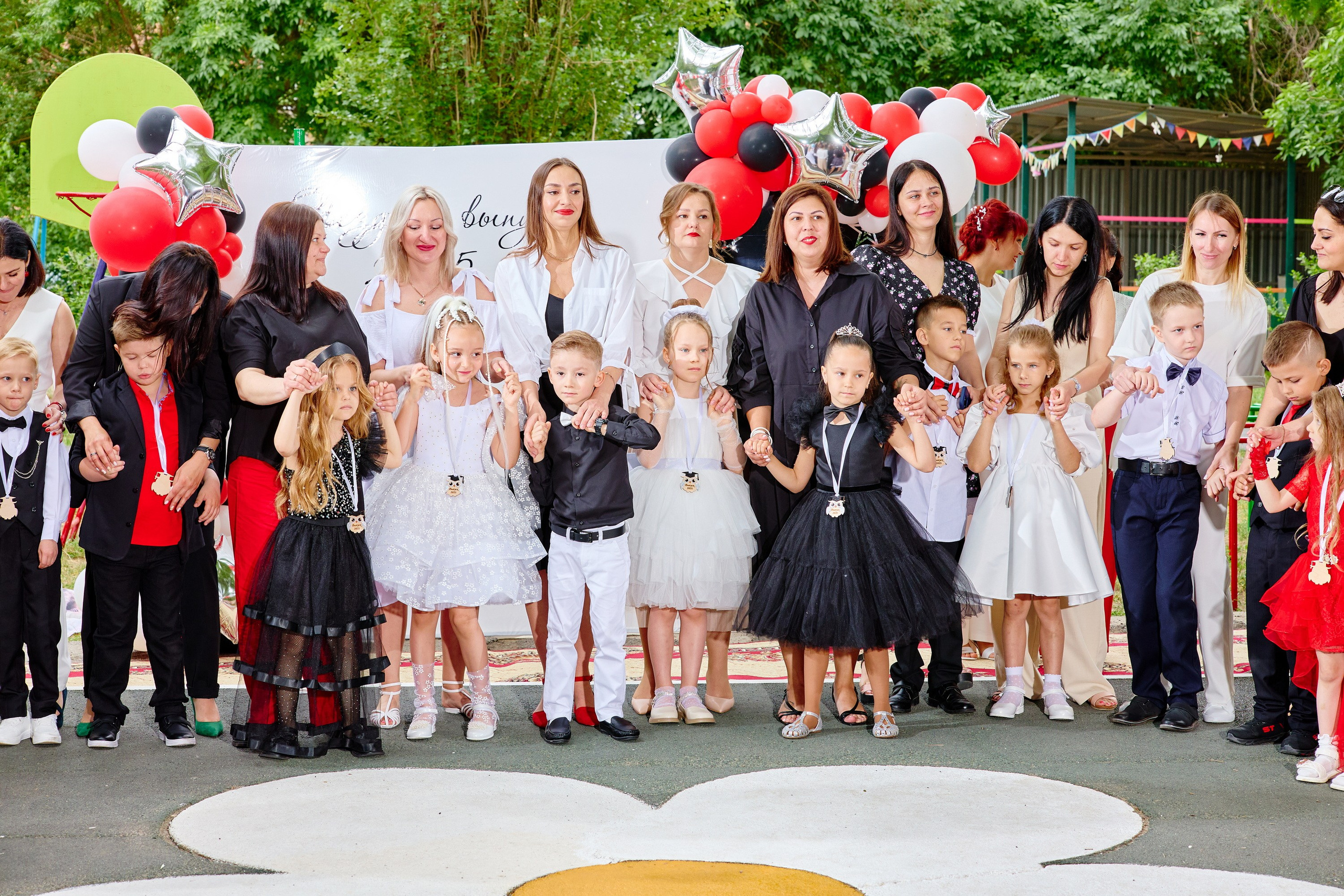 Выпускной 45 сад. Фотограф Выпускные альбомы Таганрог Сергей Коробченко