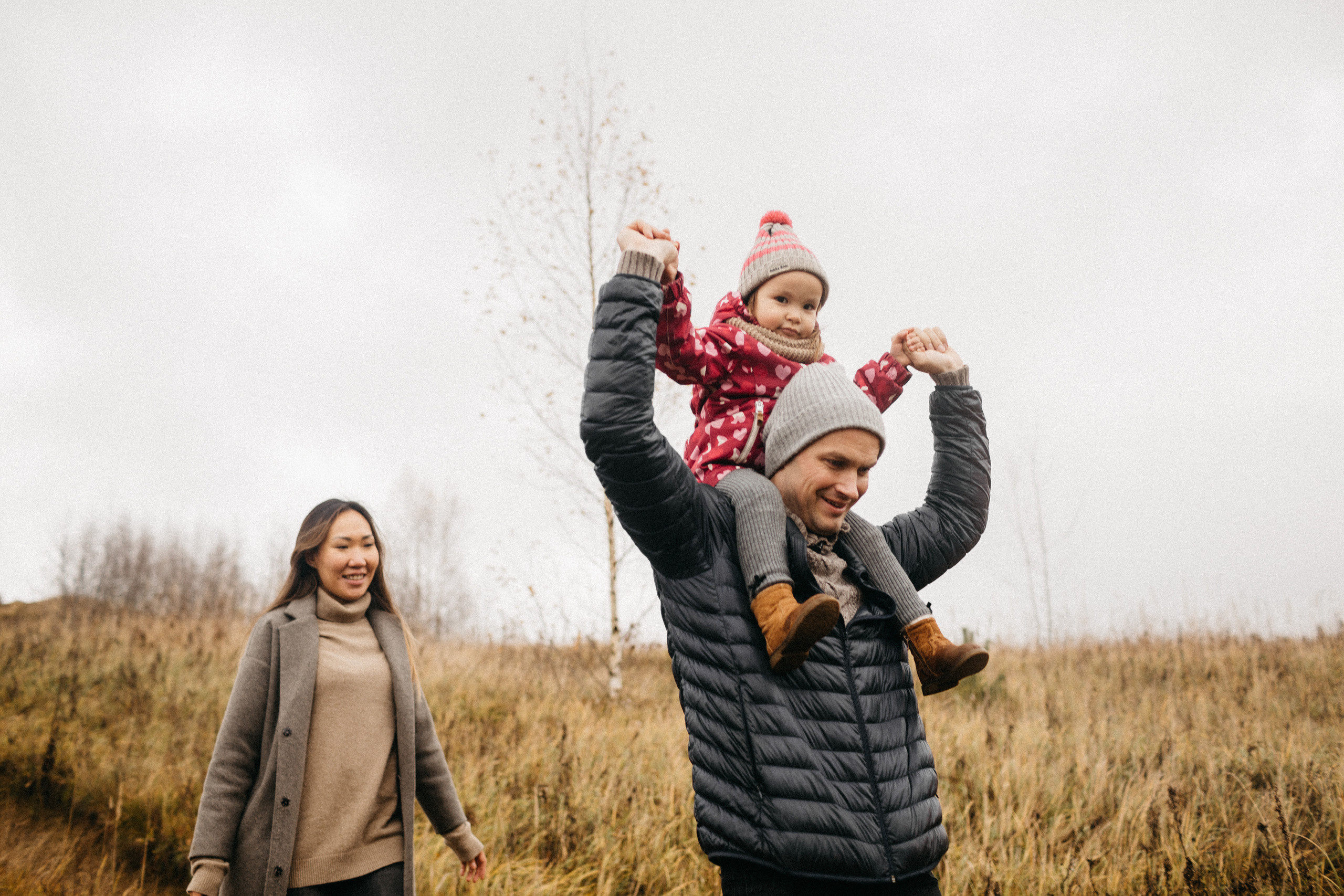 Прогулка в полях. Свадебный и семейный фотограф Спб Бошман Ирина