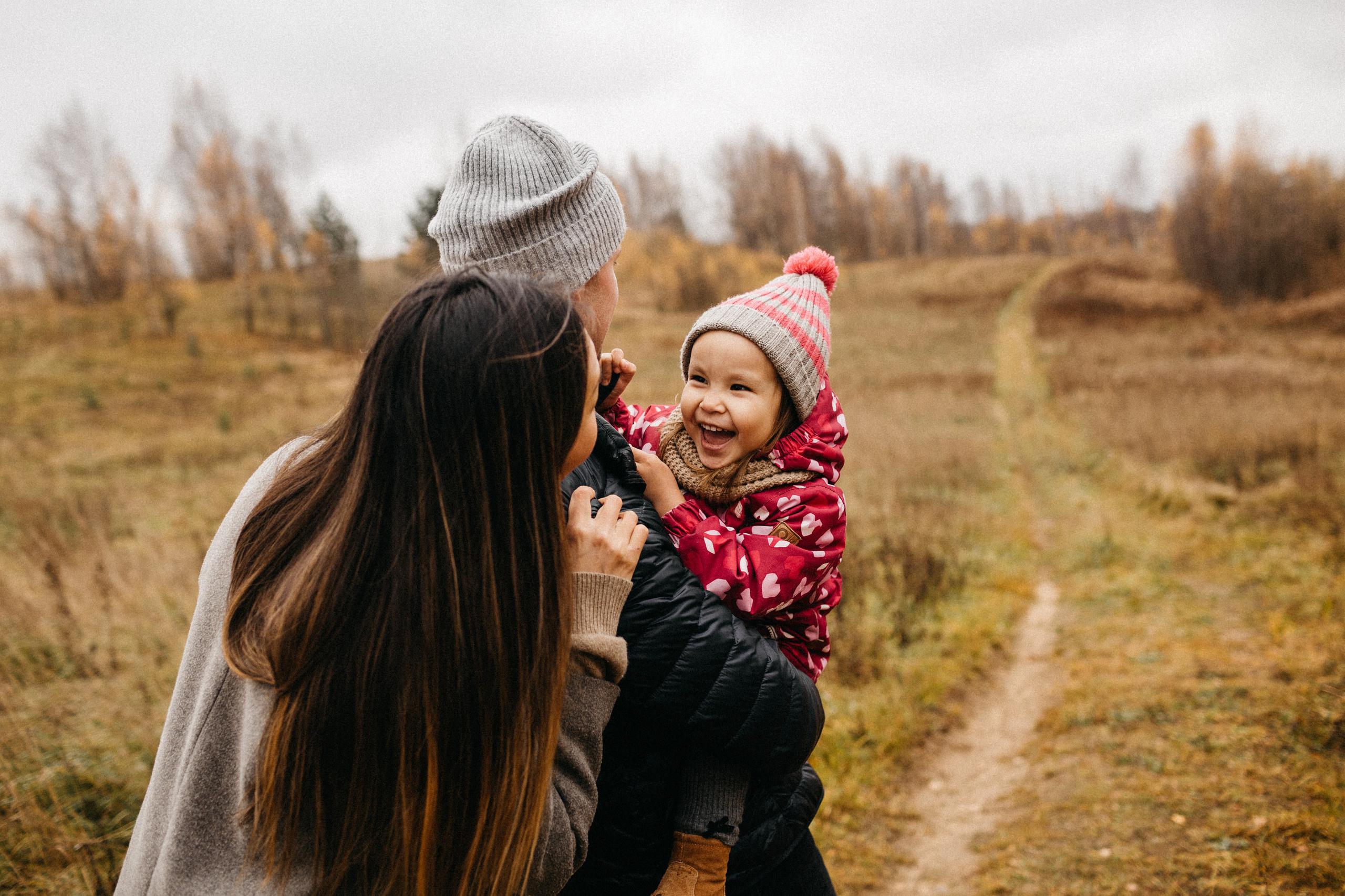 Прогулка в полях. Свадебный и семейный фотограф Спб Бошман Ирина