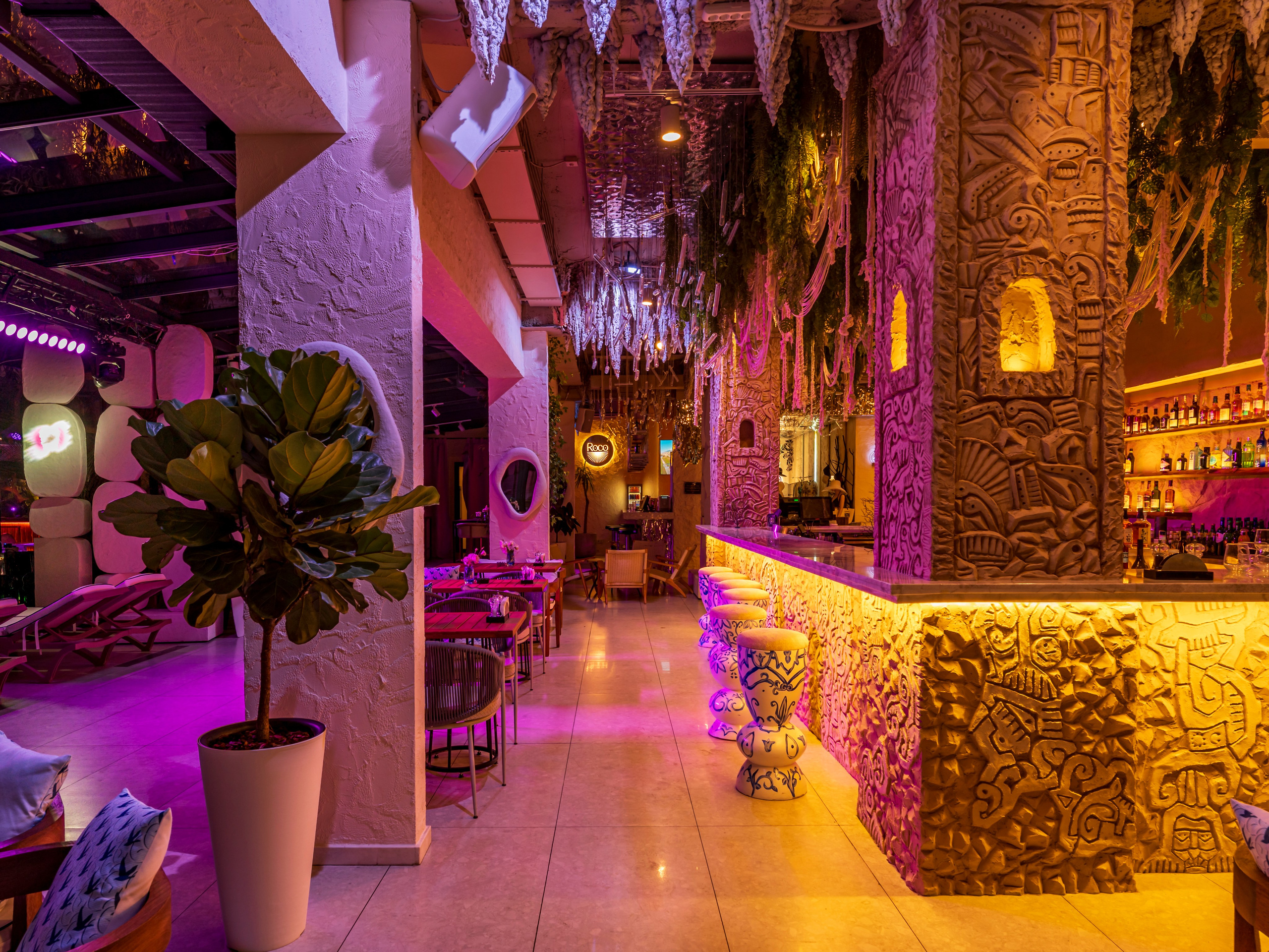 Eden Pool&Bar, съемка бассейна в июле 2026 года. Интерьерный фотограф Алматы