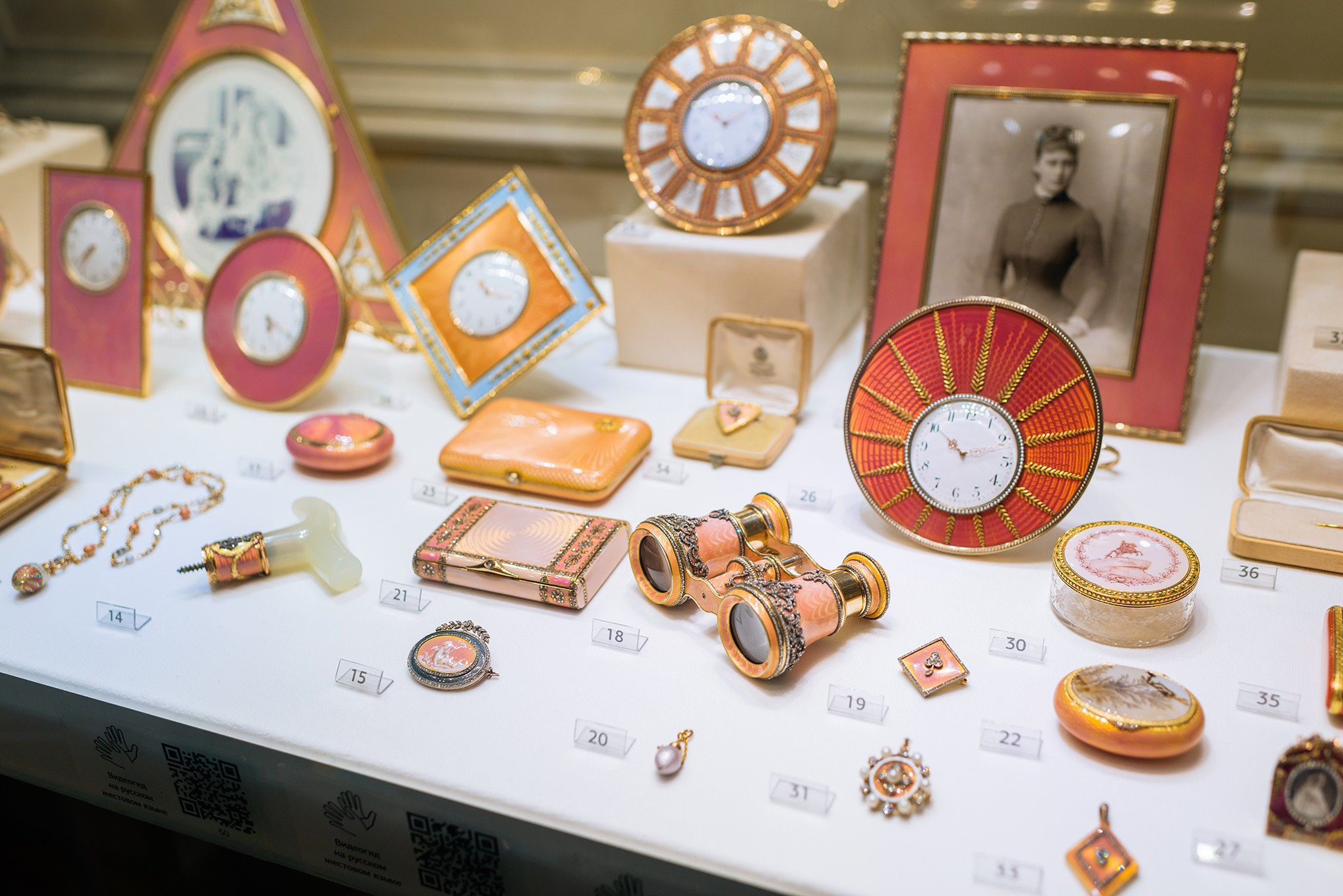 Егор Шапиро. Экскурсия в музей Фаберже. Ноябрь 24. Репортажный фотограф в Санкт-Петербурге Анастасия Клёпова