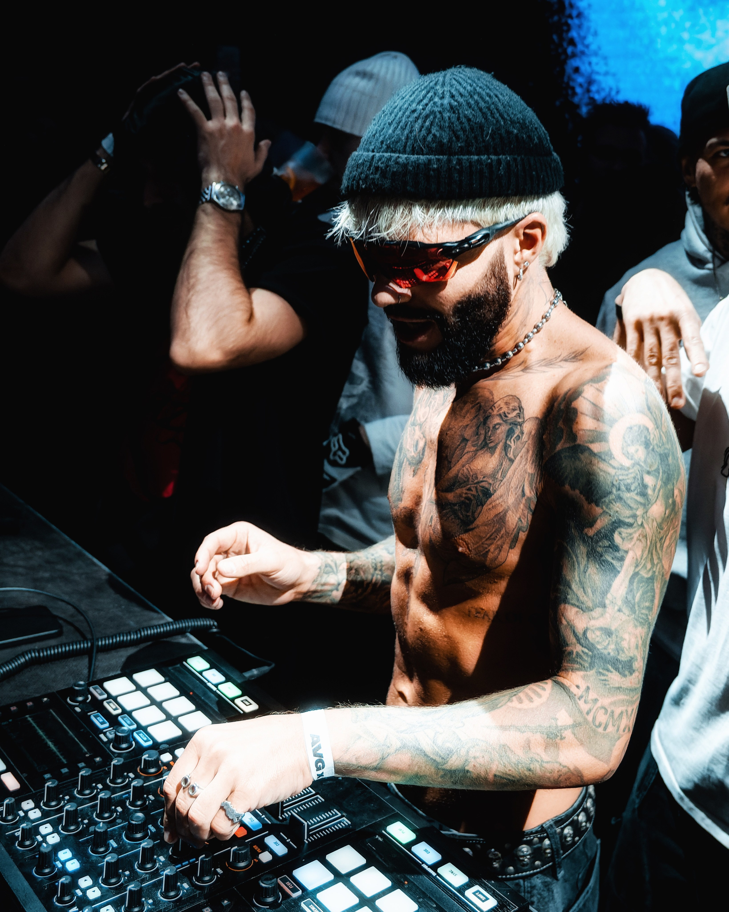 AVG x Desiigner в Tau 21.02.2025. Репортажный фотограф и видеограф в Москве