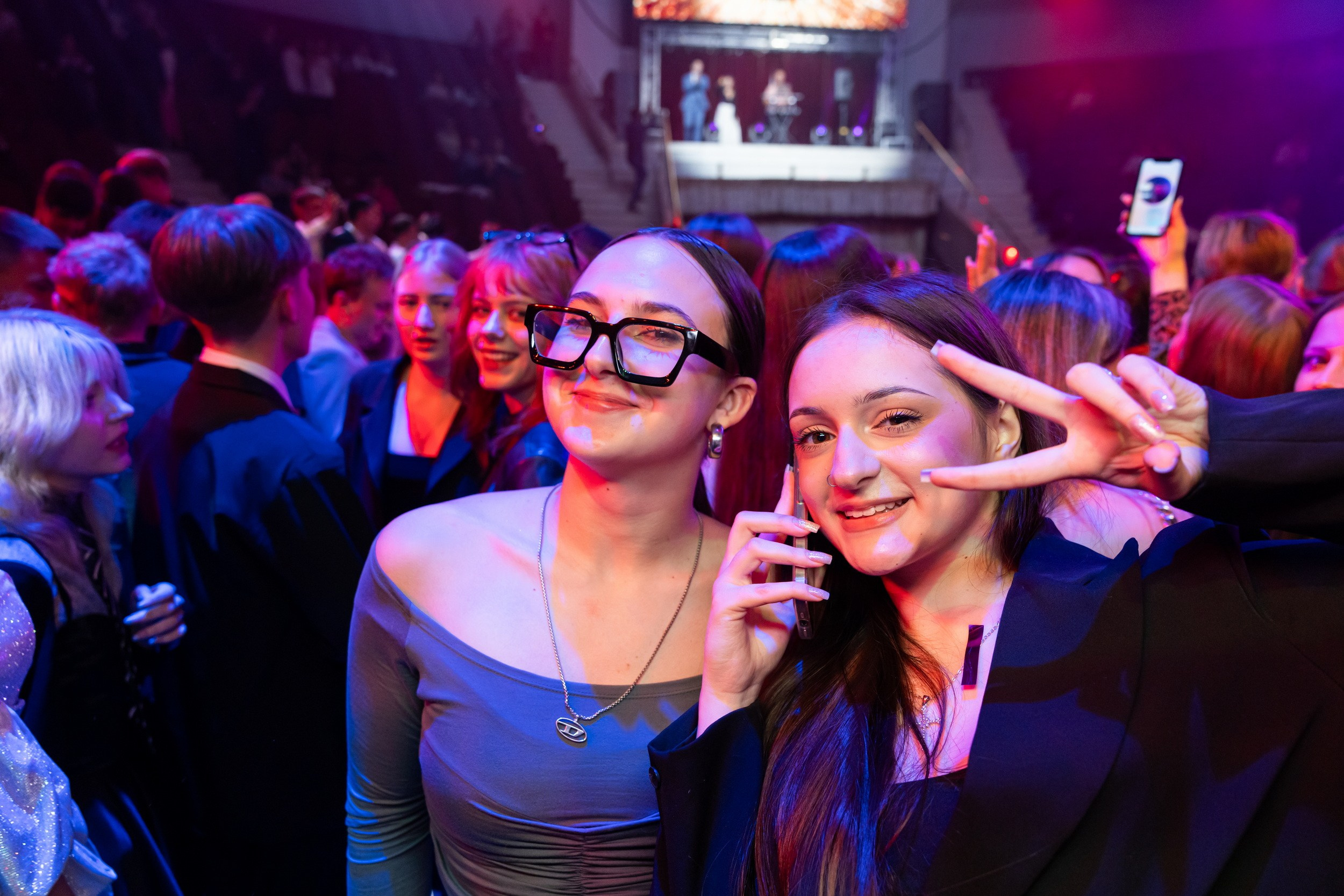 Городской бал выпускников (24 июня 2025). Репортажный фотограф Алексей Пирязев