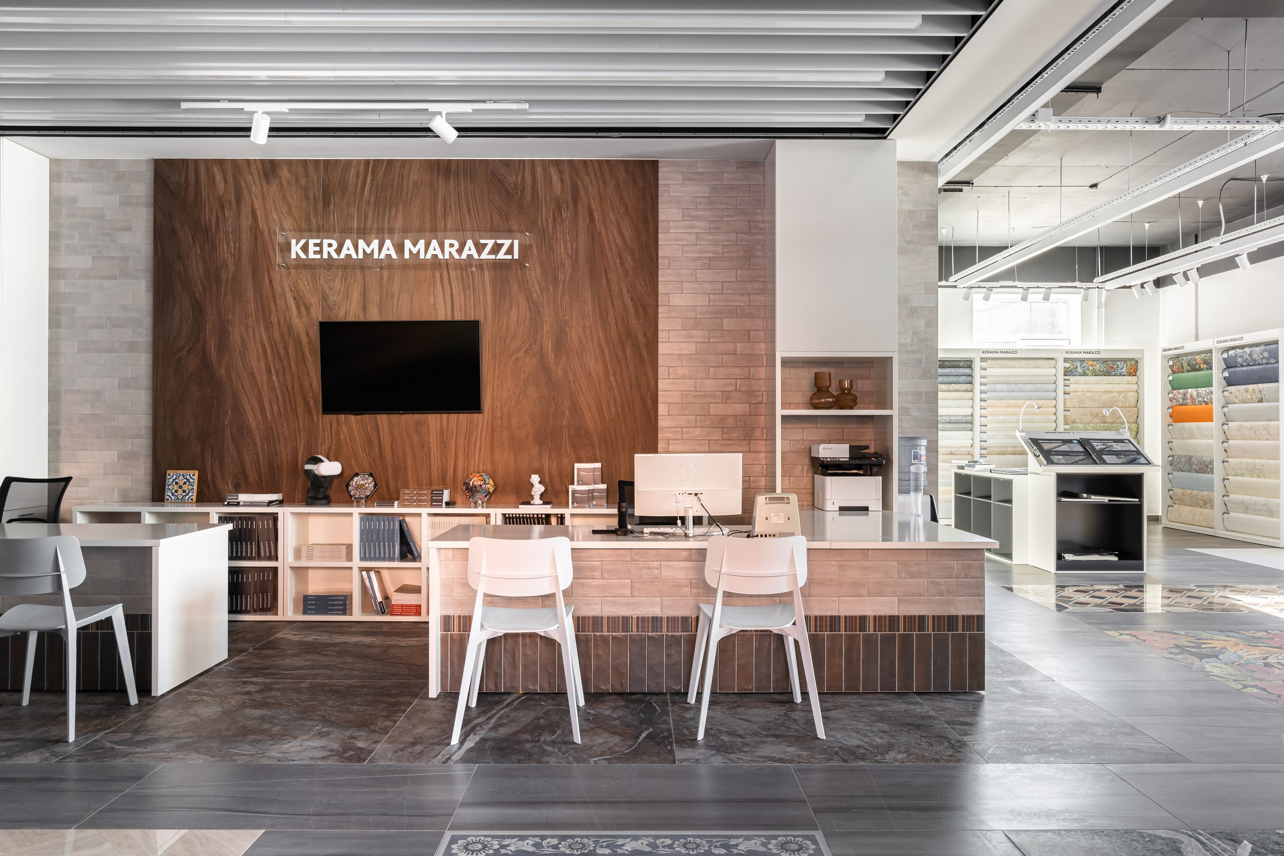 Флагманский магазин KERAMA MARAZZI, г. Киров. Дизайнер\стилист Анна Исупова. Иван Благушин. Интерьерный и архитектурный фотограф в Москве и Санкт-Петербурге