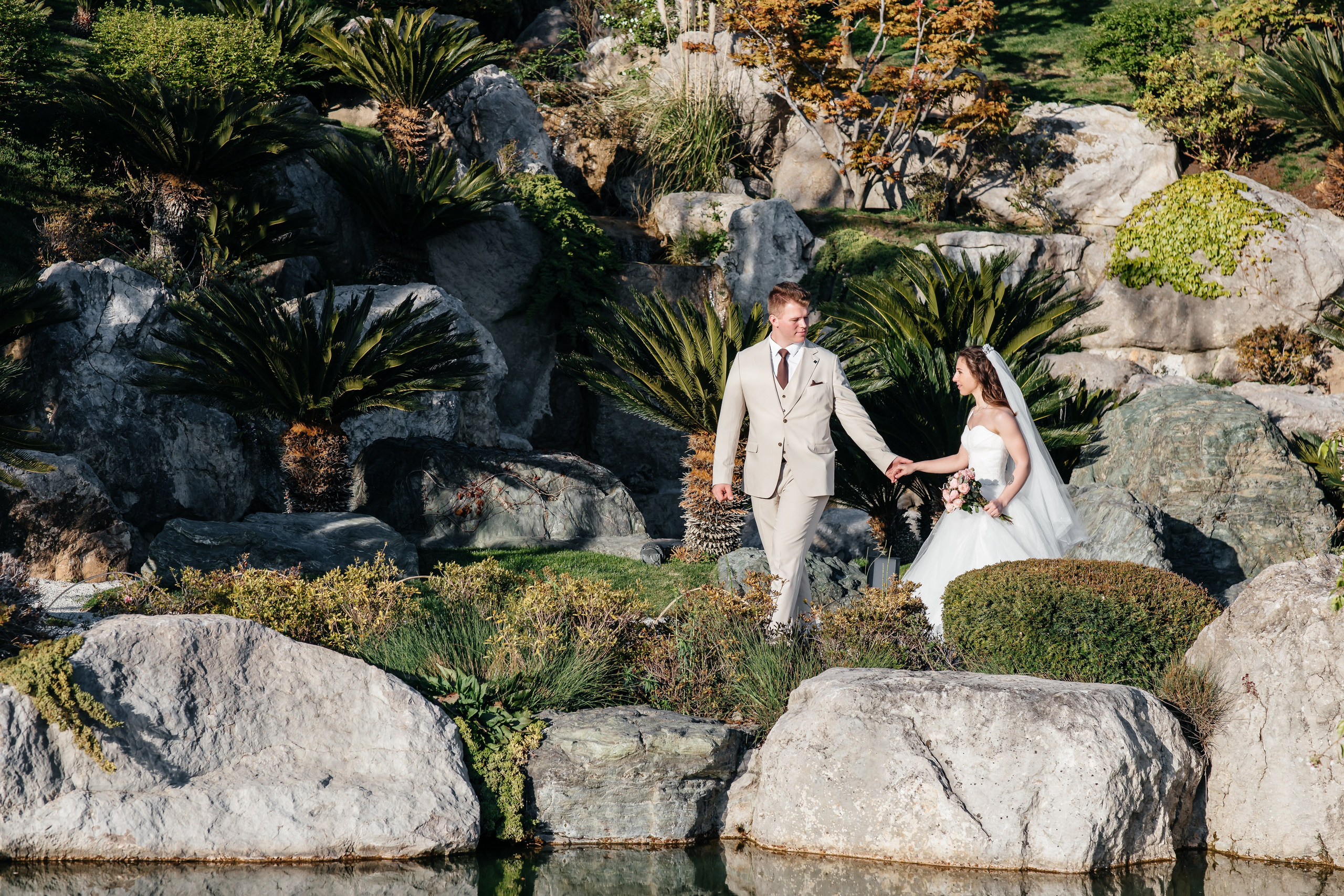 Сакура в Японском саду. Анонс свадьбы для Никиты и Марины. Свадебный фотограф в Крыму и Севастополе Ольга Баскакова