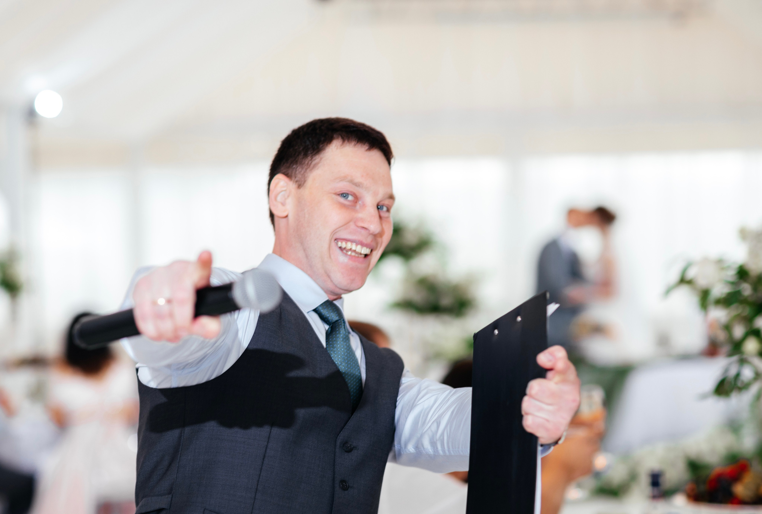 Фото. Ведущий и Вокалист Александр Узунов в Москве и Московской области