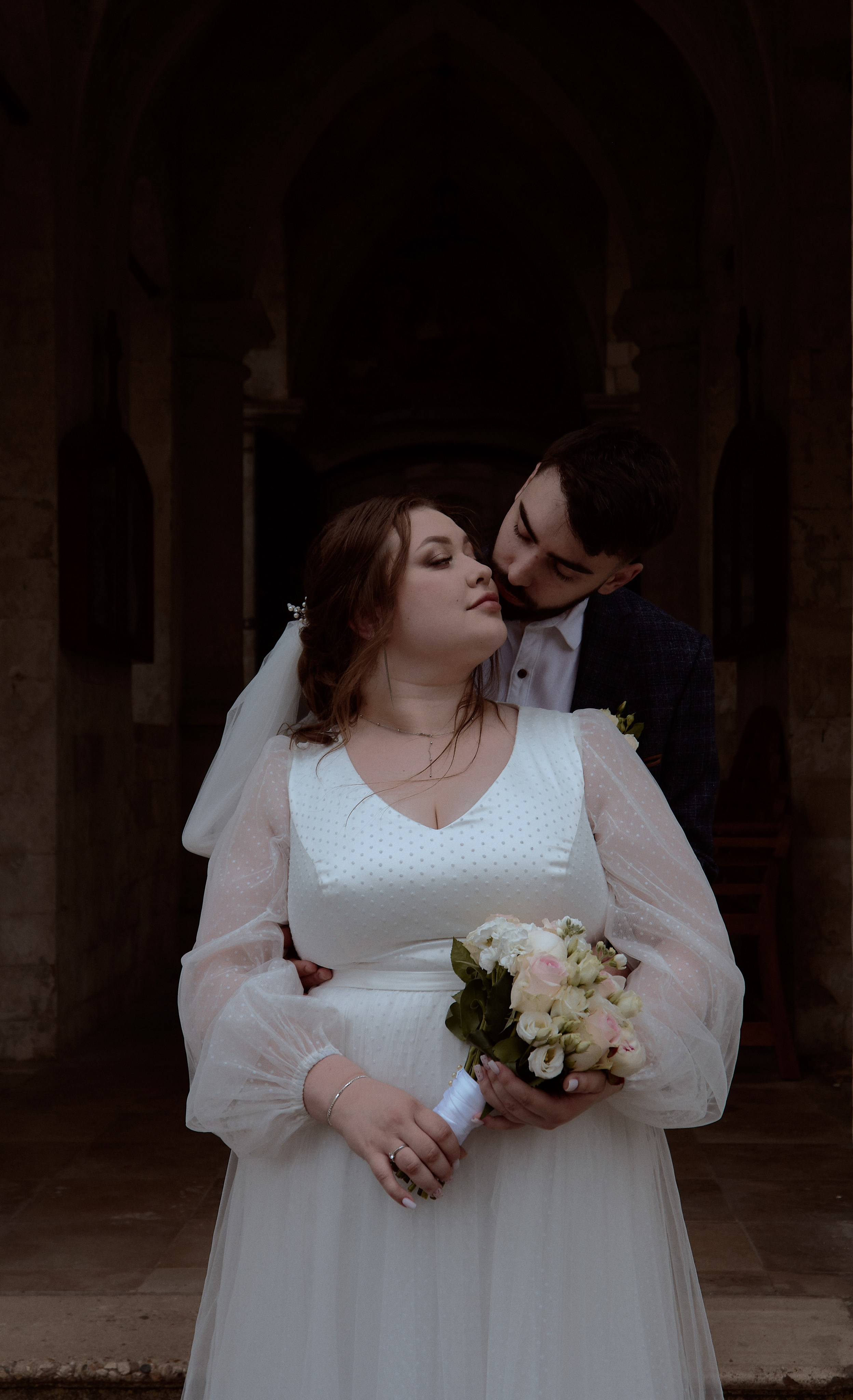 Виктория и Даниэль. Владимирский храм. Фотограф лавстори Москва/МО Приятелева Ангелина