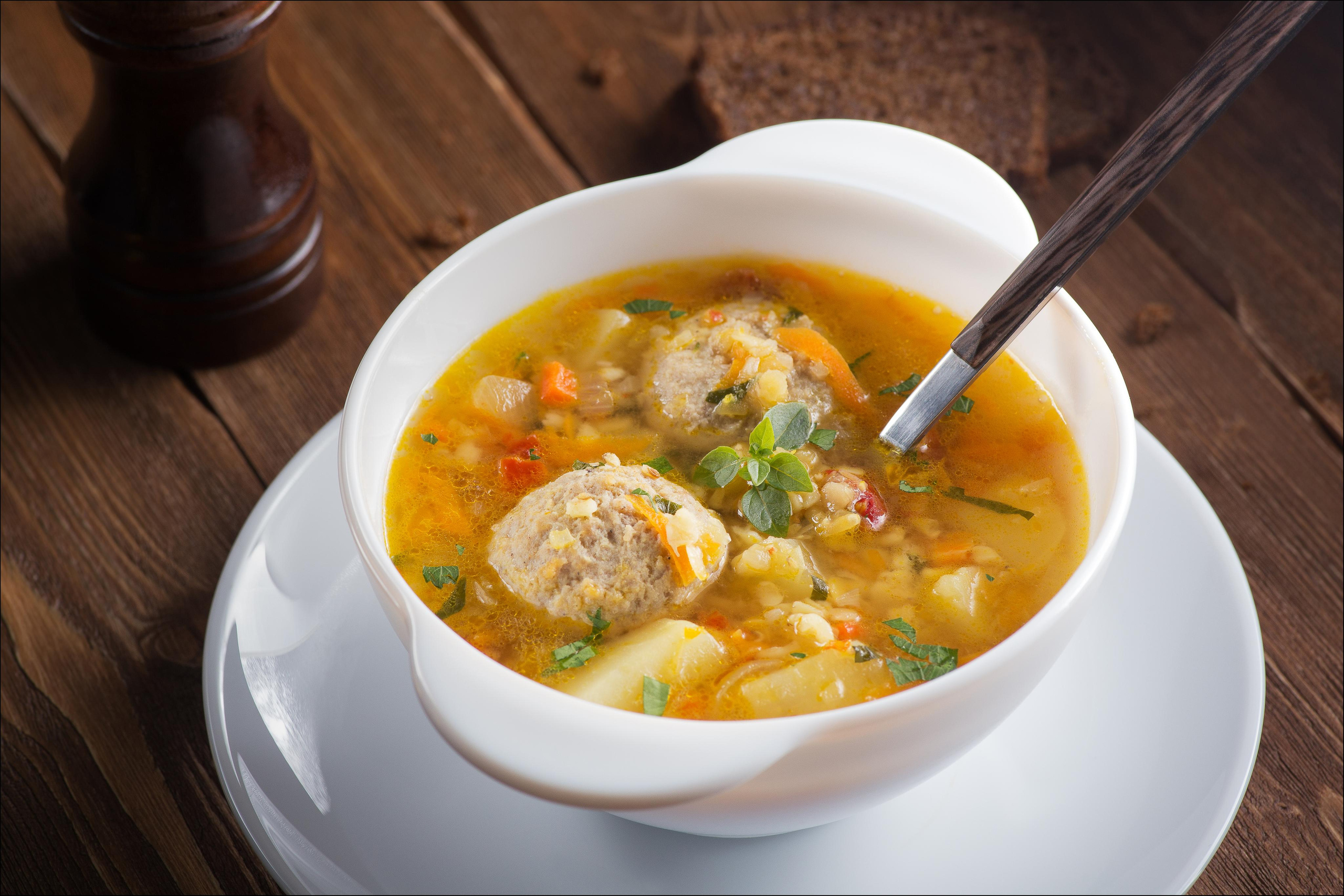 Аппетитный гороховый суп с фрикадельками рецепт