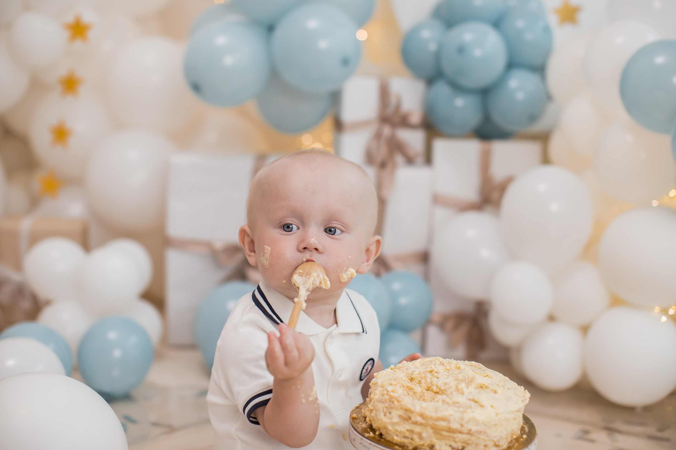Оформление от 1 года до 4 лет. (Цвет шаров на выбор). Детский семейный фотограф на первый годик город Новосибирск Дымова Светлана пакеты всё включено 1-3 года