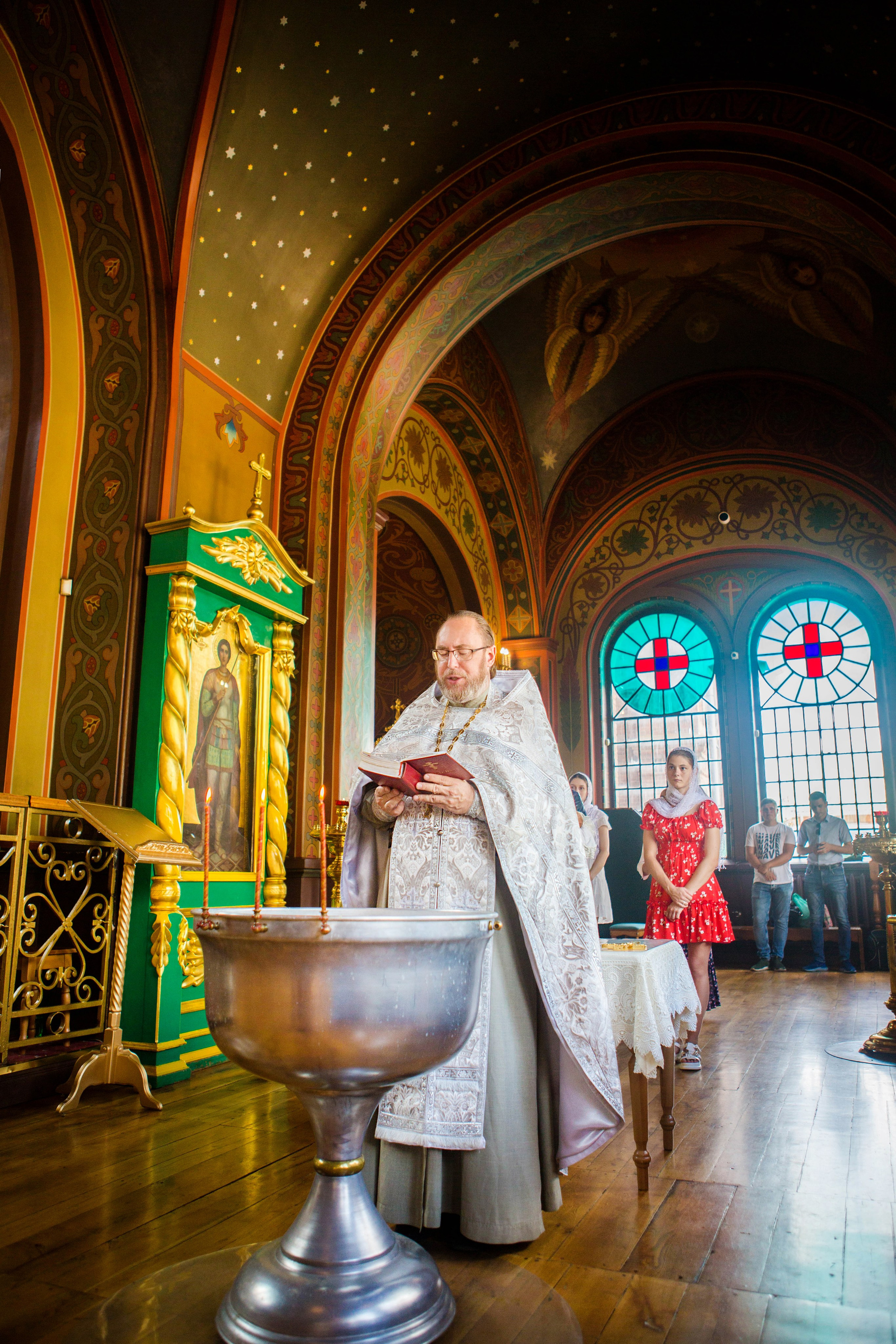 Крещение Надежды. Свято-Троицкий собор. Свадебный семейный и детский фотограф в Краснодаре Карина Федоровская