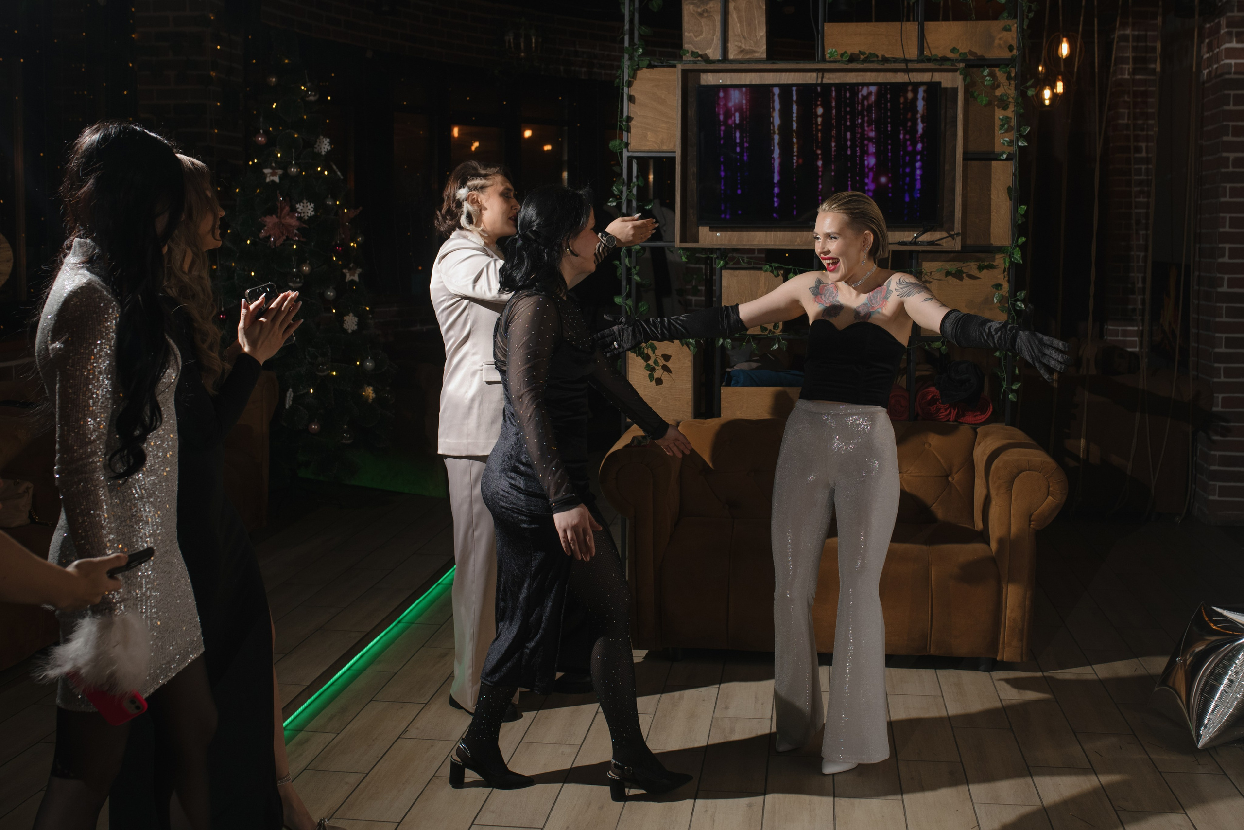 День рождения Томы — Let`s Talk Bar. Свадебный фотограф Екатеринбург/Челябинск — Любовь Волохова