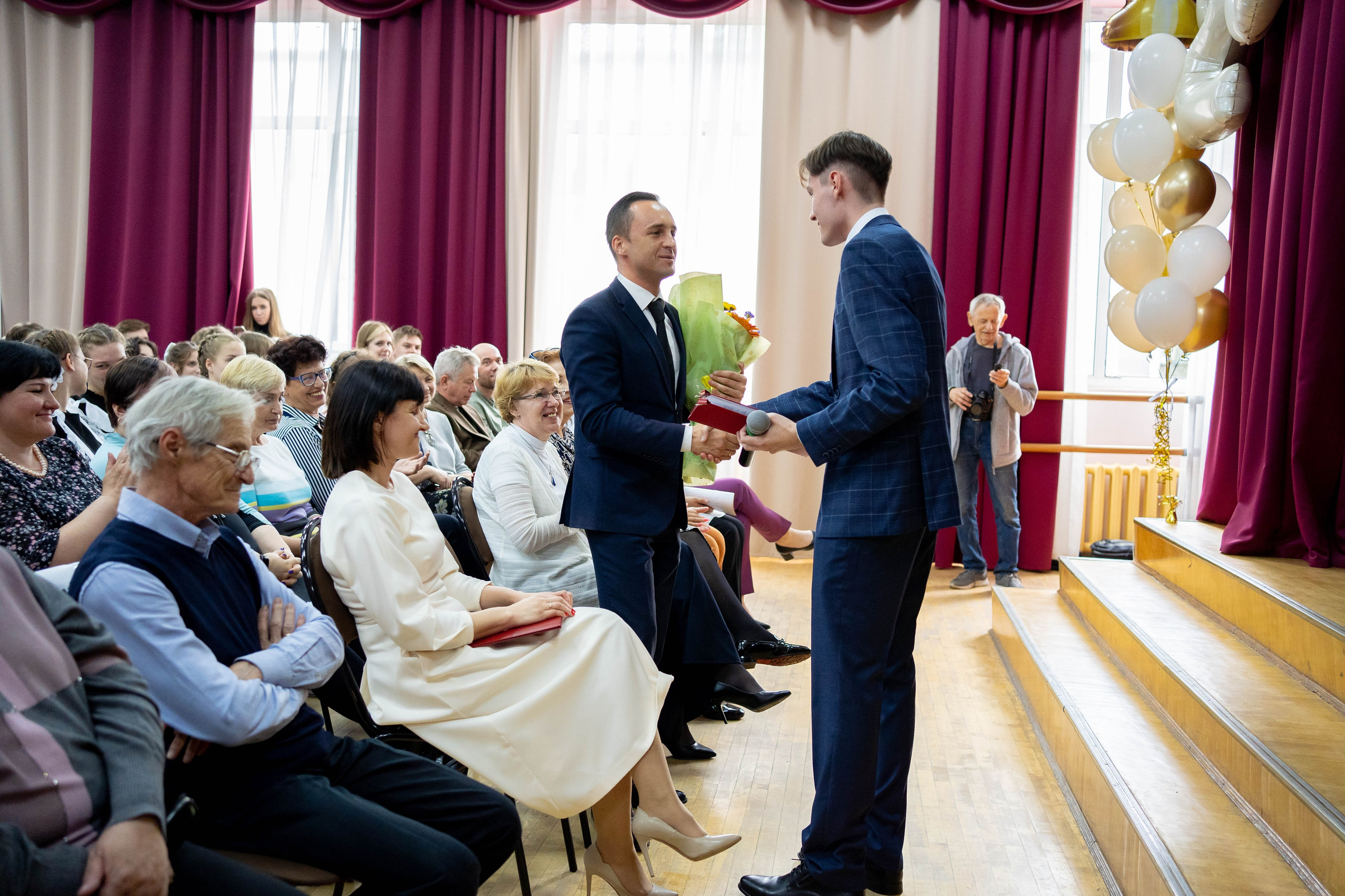 Последний звонок. Фотограф Казакова Анастасия