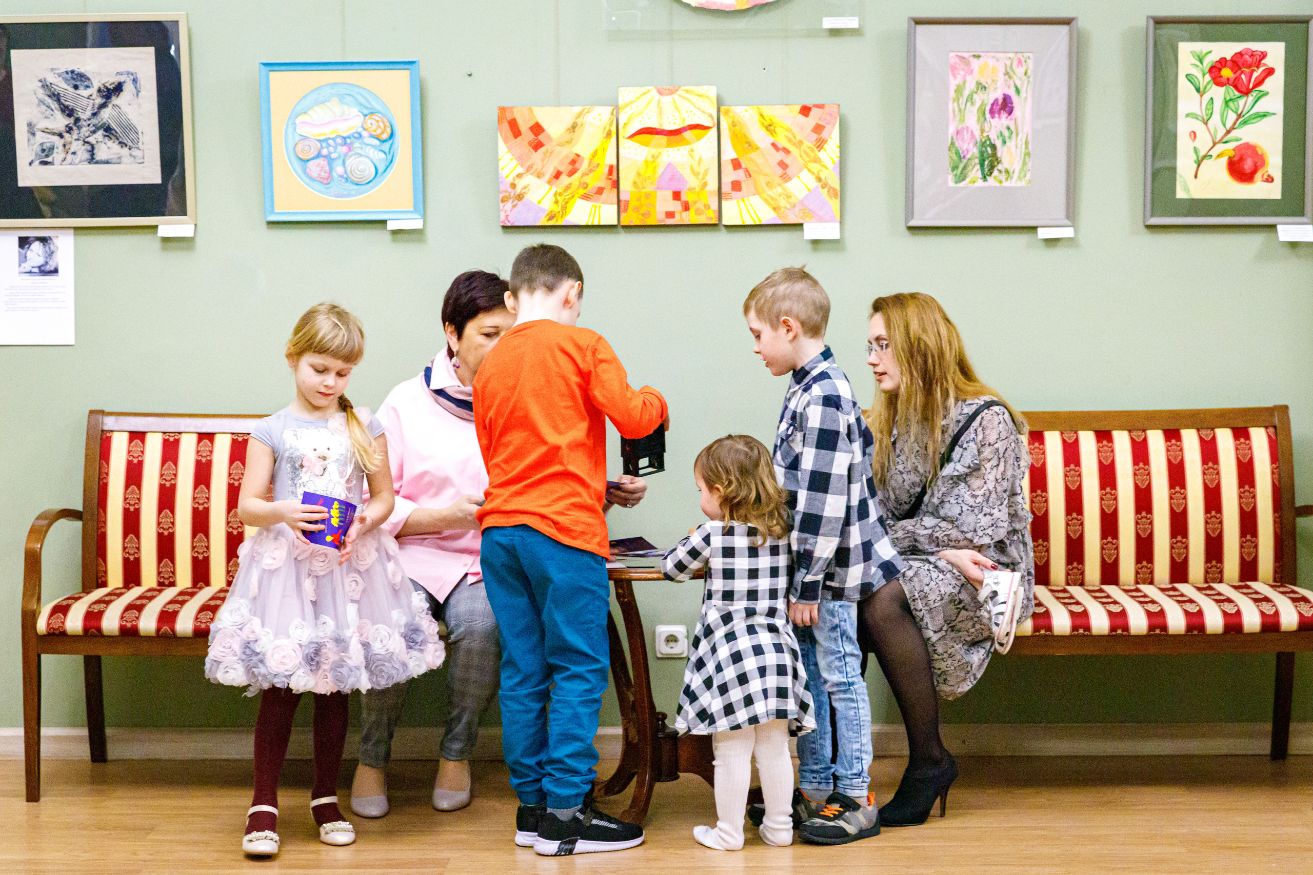 Выставка «Цветы для мамы» (Особняк Брюллова. г. Санкт-Петербург). Марина Ушакова. Фотограф. Выпускные альбомы. г. Краснодар