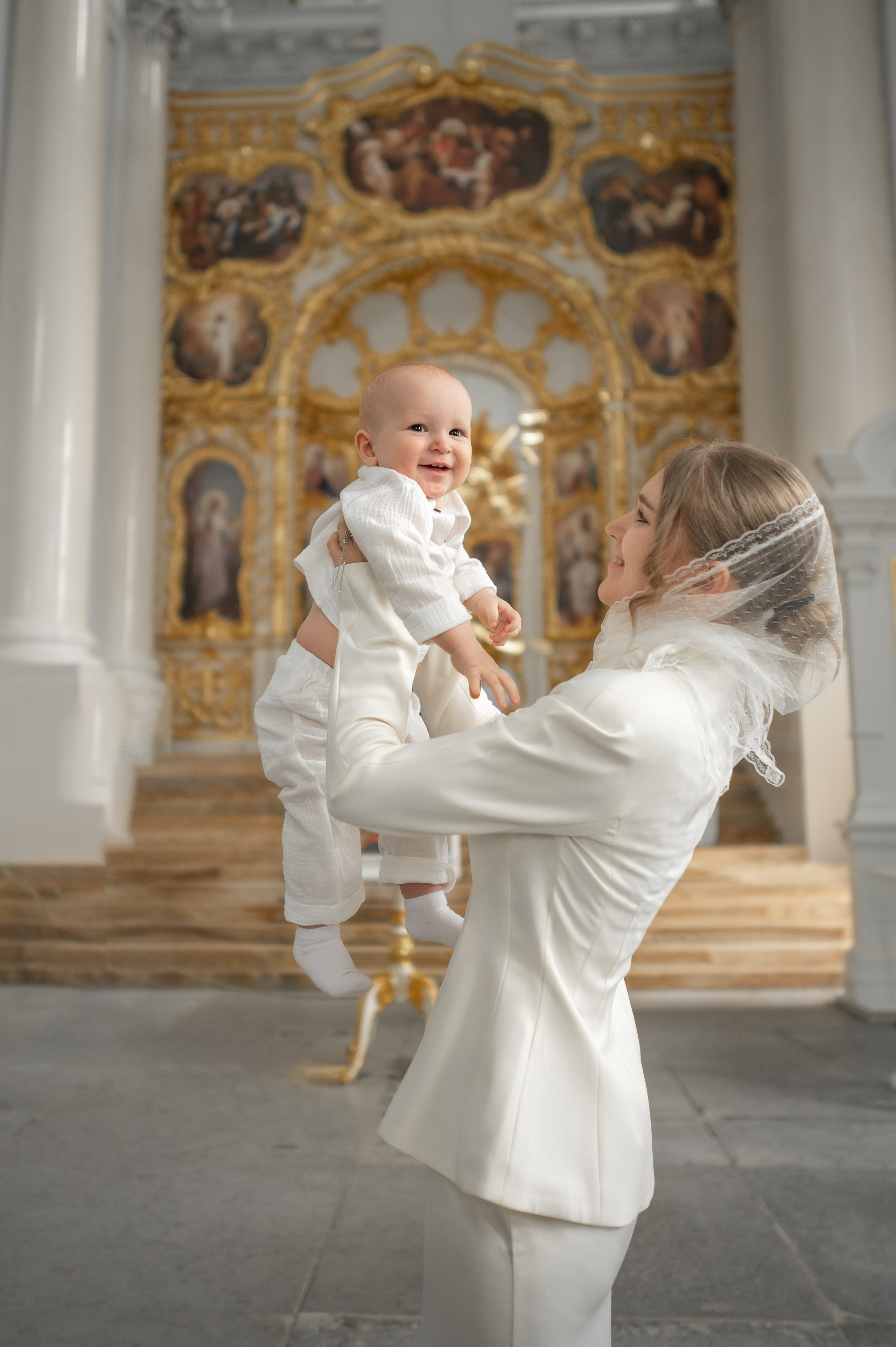 Крещение в Смольном соборе. Фотограф на крещение и венчание, семейный фотограф в Санкт-Петербурге