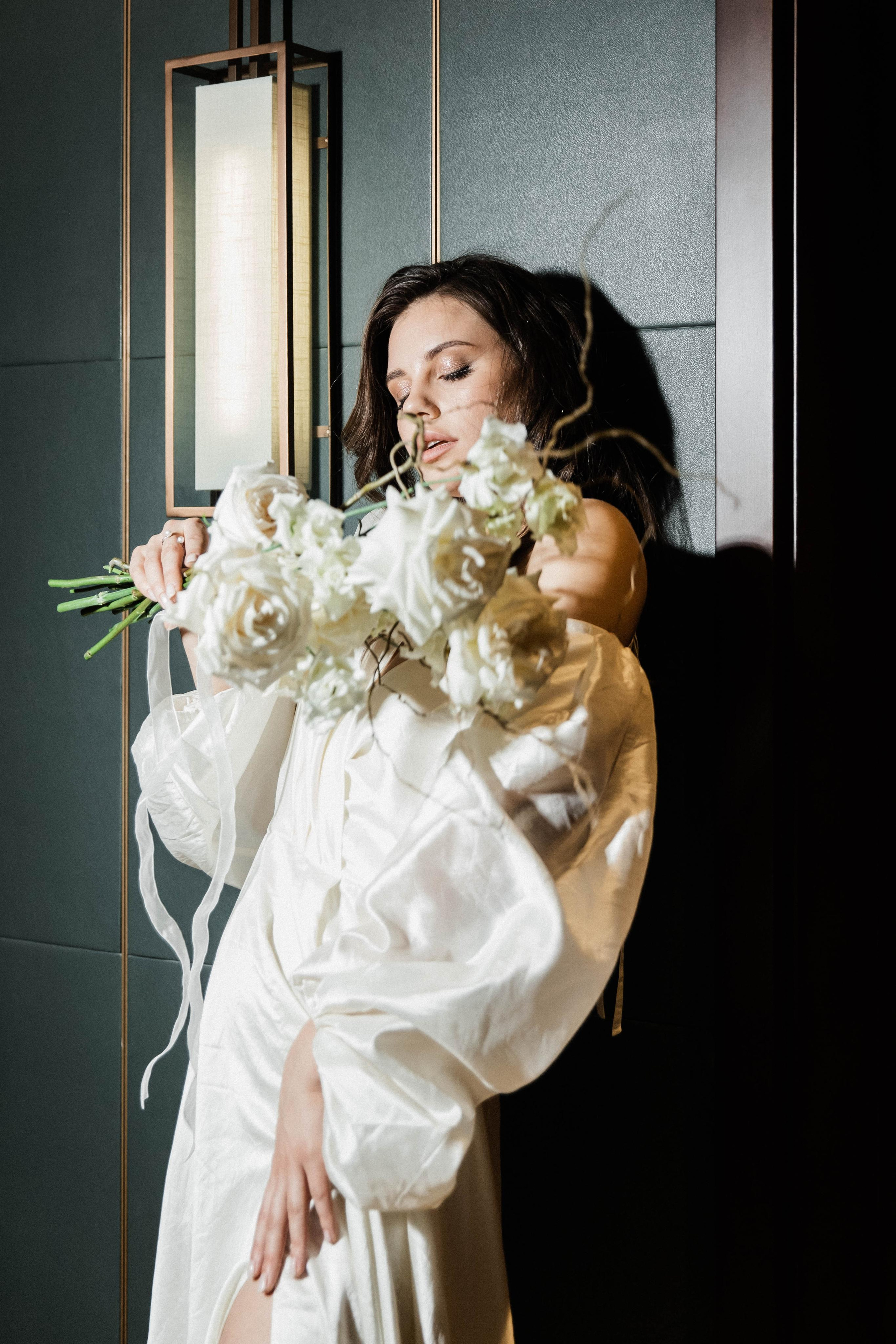 Совместные сборы в отеле. Свадебный фотограф Полина Панина