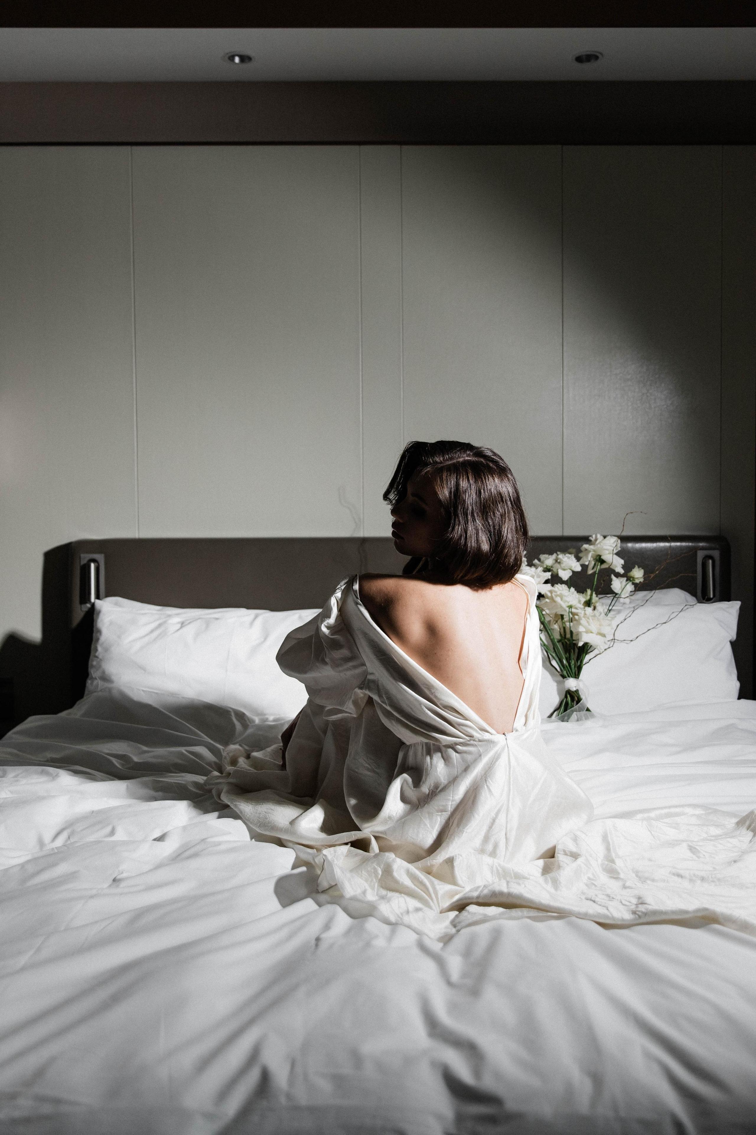 Совместные сборы в отеле. Свадебный фотограф Полина Панина