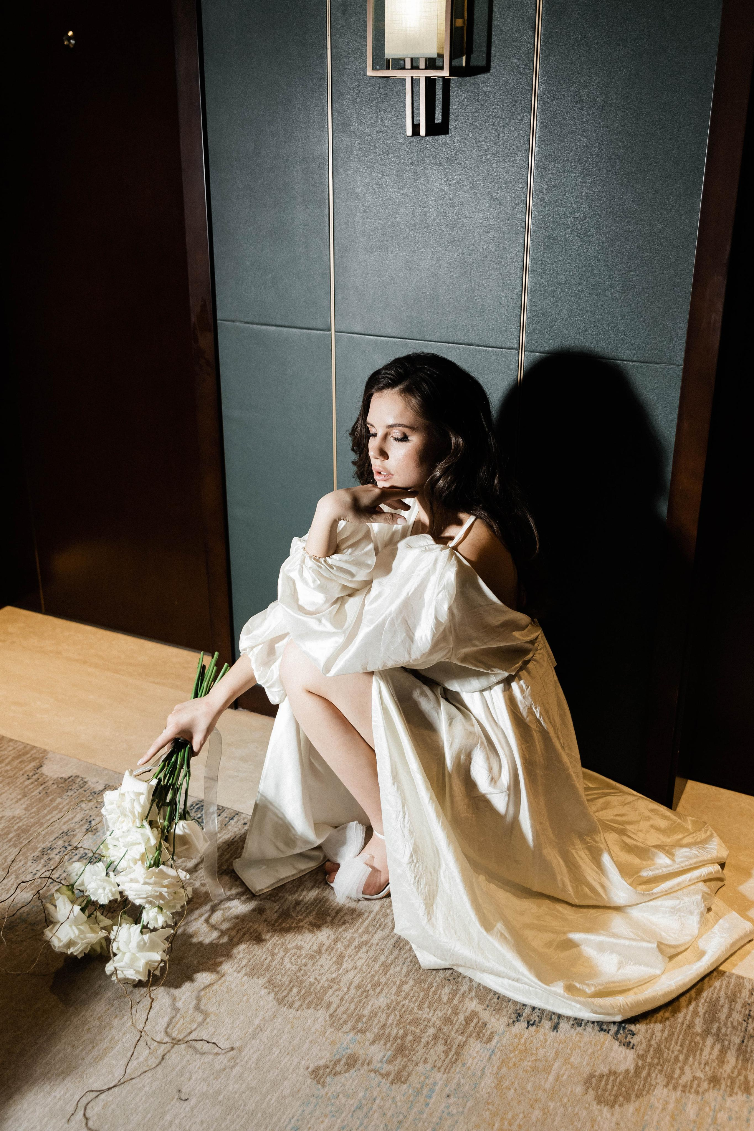 Совместные сборы в отеле. Свадебный фотограф Полина Панина