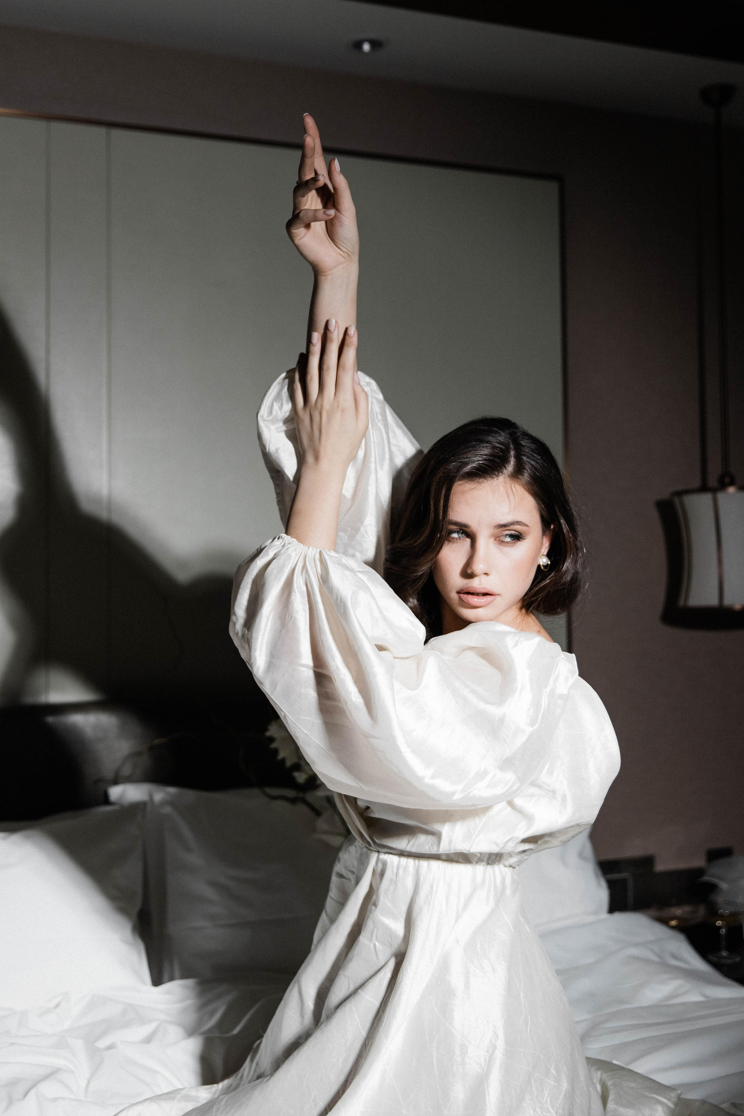 Совместные сборы в отеле. Свадебный фотограф Полина Панина