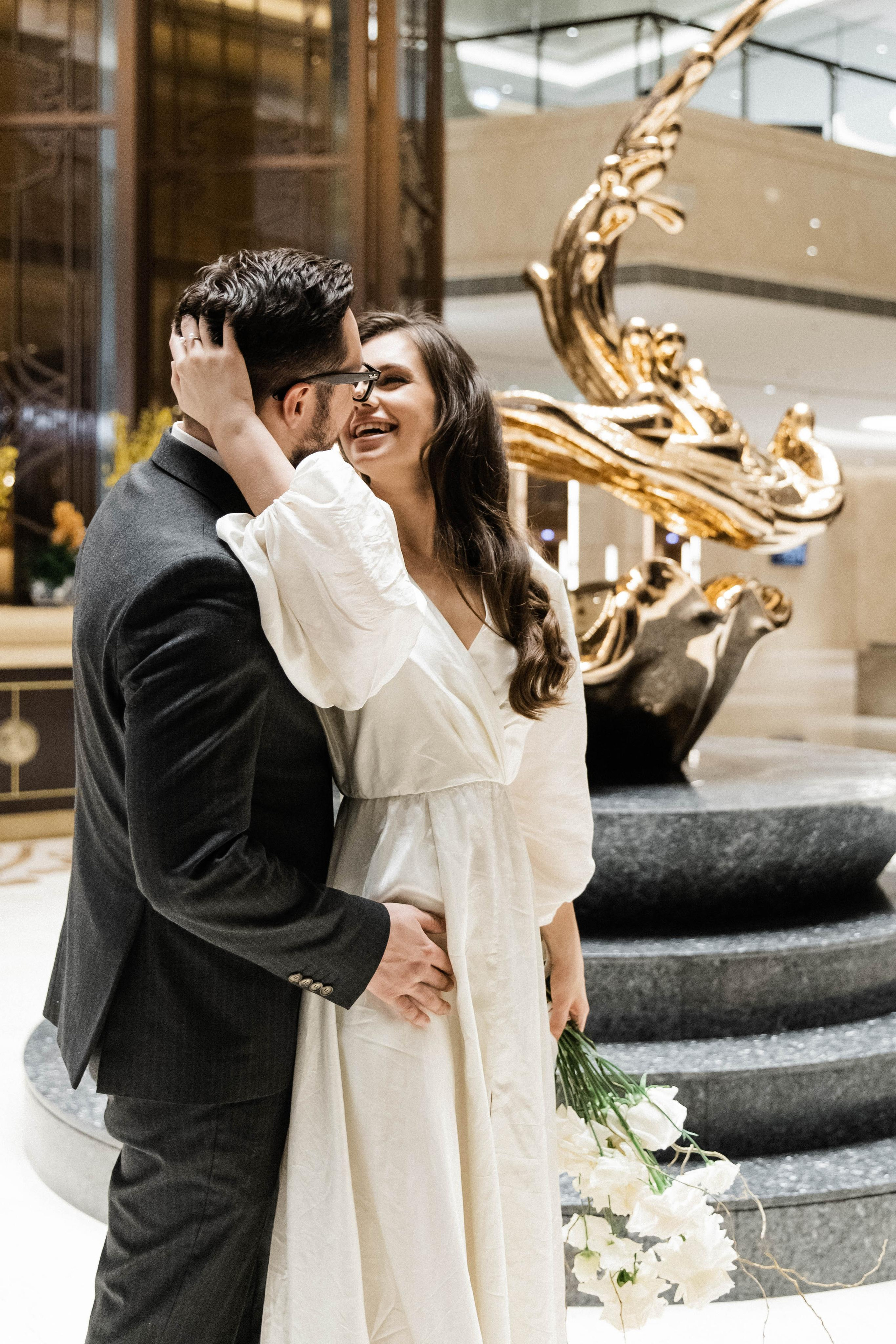 Совместные сборы в отеле. Свадебный фотограф Полина Панина