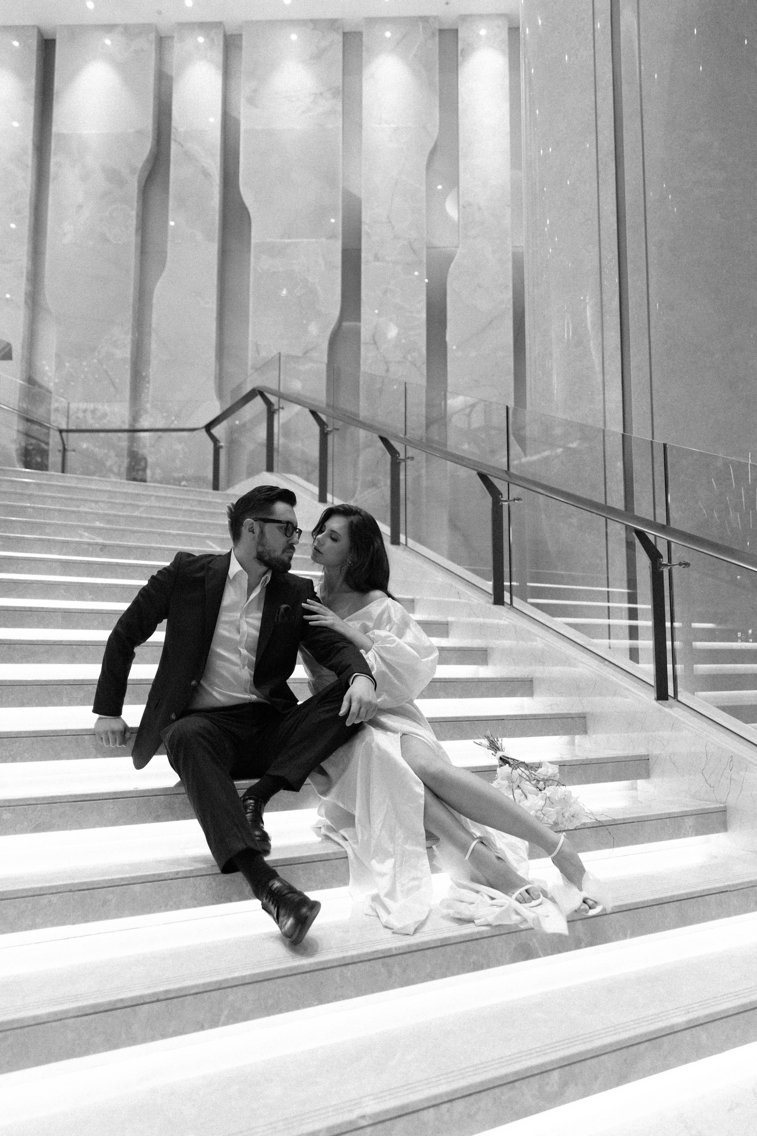 Совместные сборы в отеле. Свадебный фотограф Полина Панина