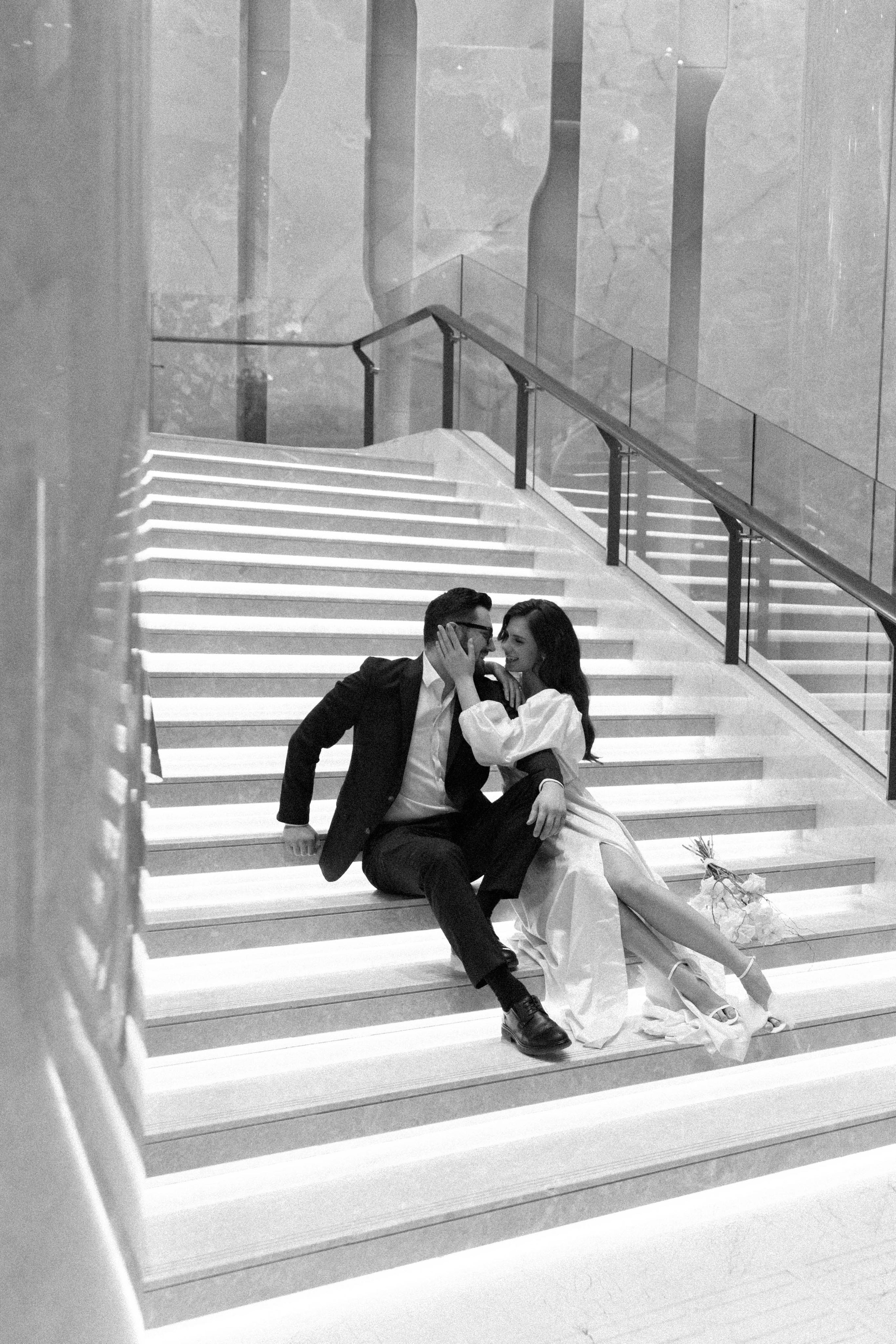 Совместные сборы в отеле. Свадебный фотограф Полина Панина