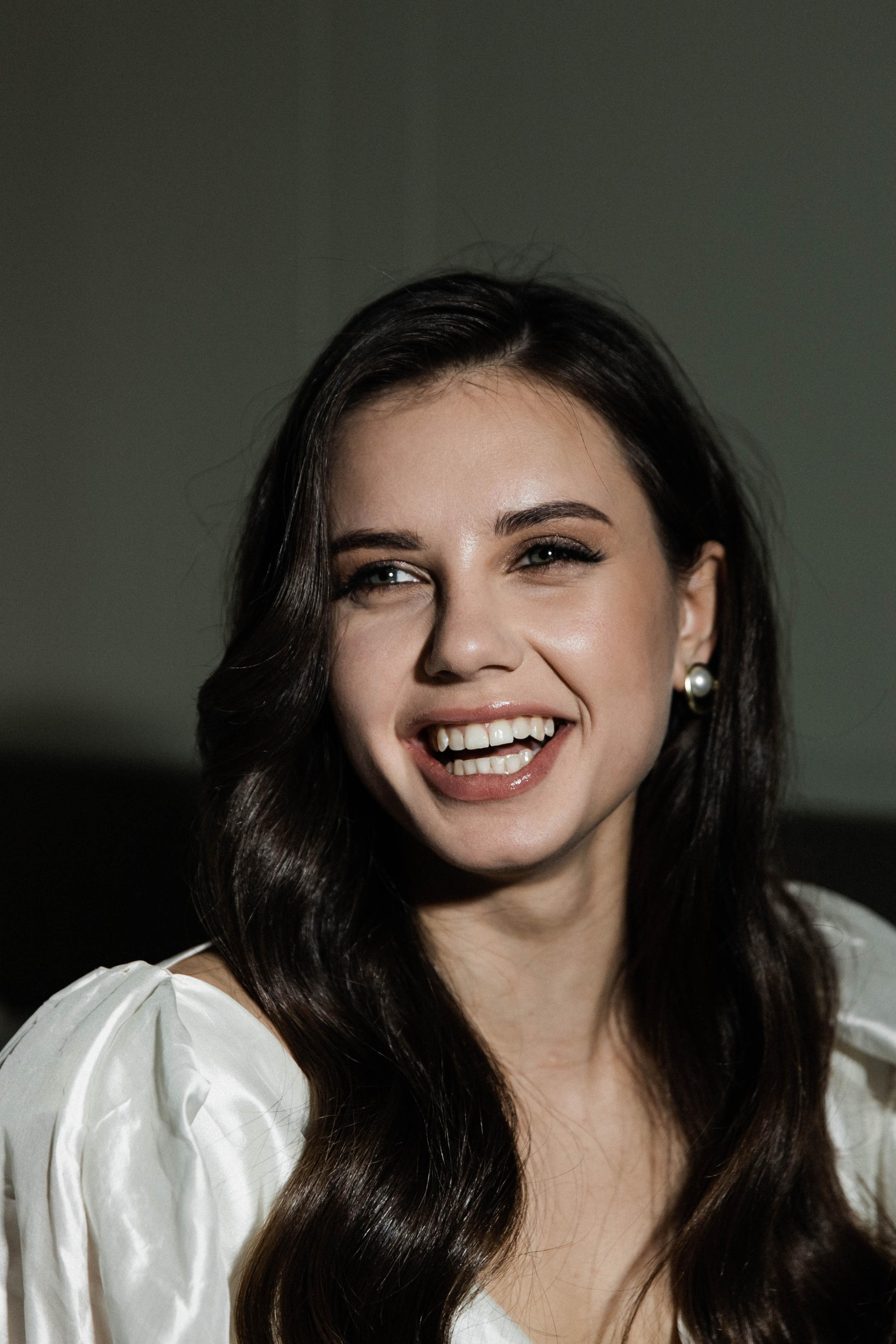 Совместные сборы в отеле. Свадебный фотограф Полина Панина